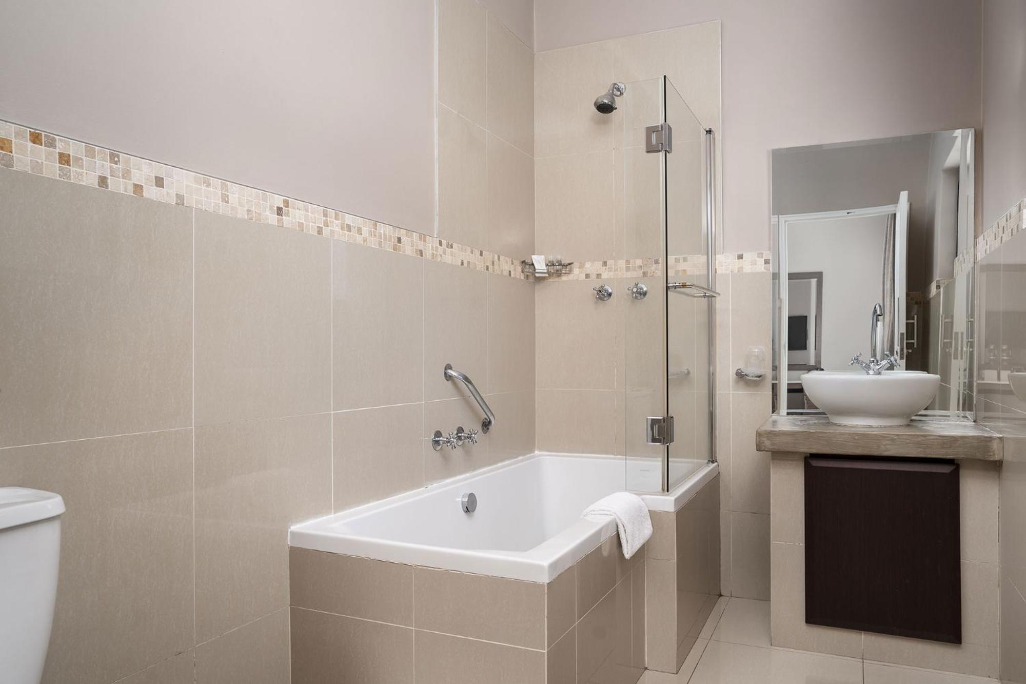 Executive Room - Photo 2