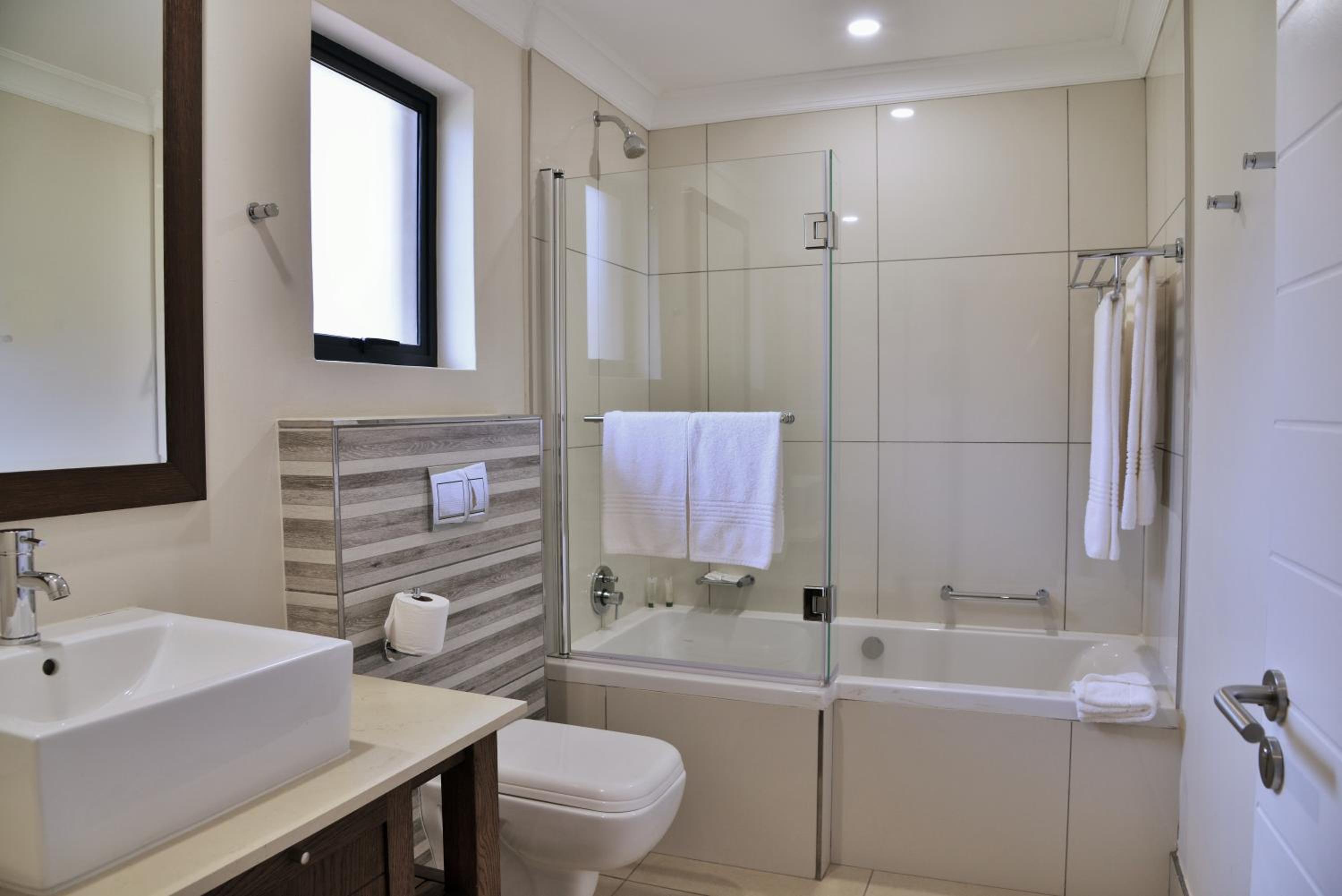 Standard Double Room - Photo 4