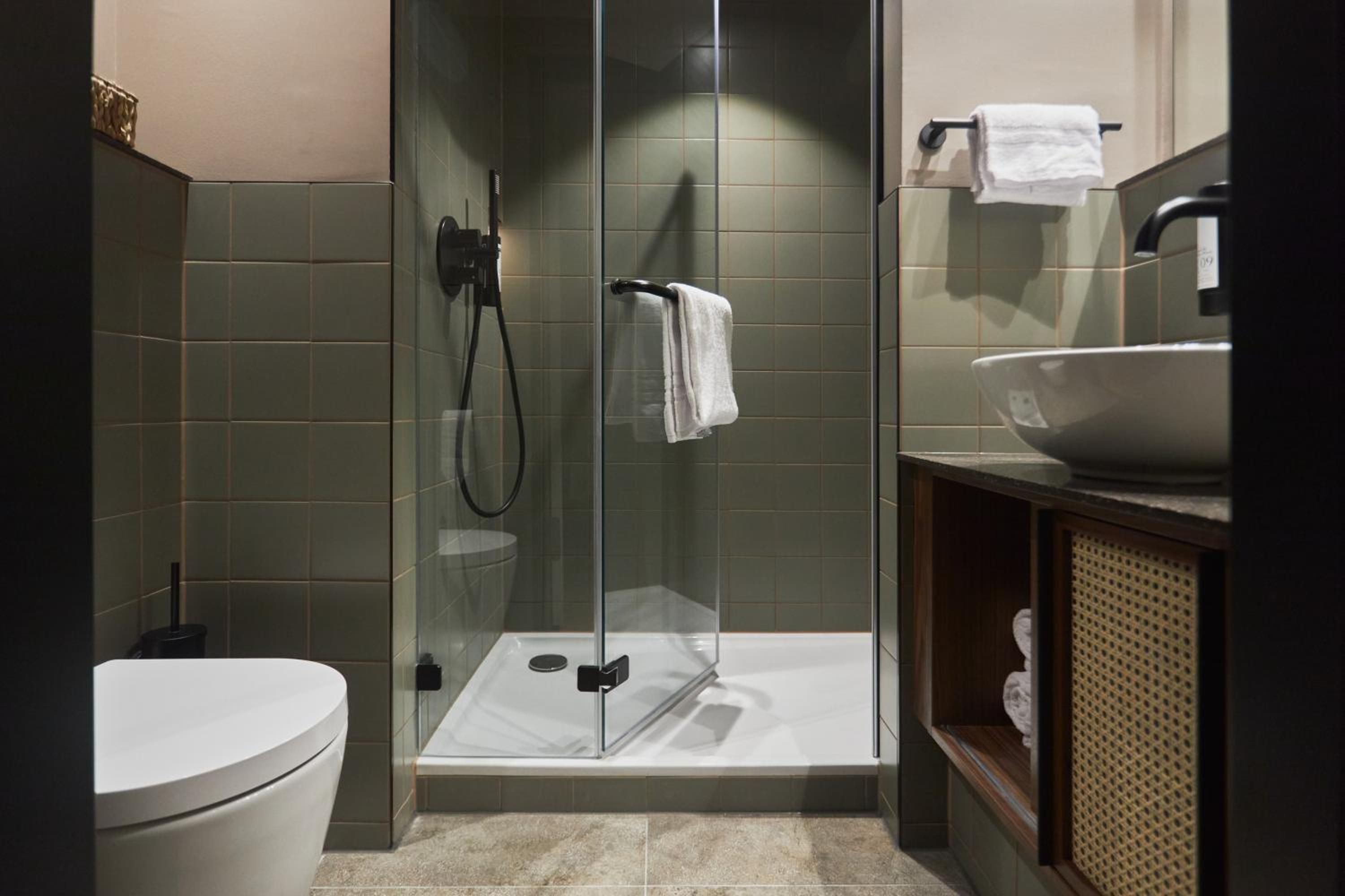 Standard Double Room (Urban Cocoon) - Photo 16