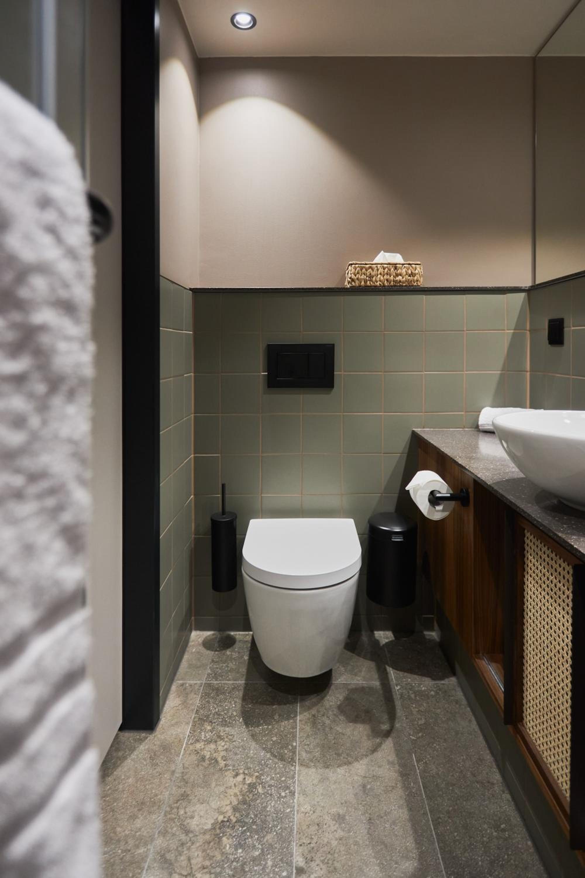 Standard Double Room (Urban Cocoon) - Photo 12