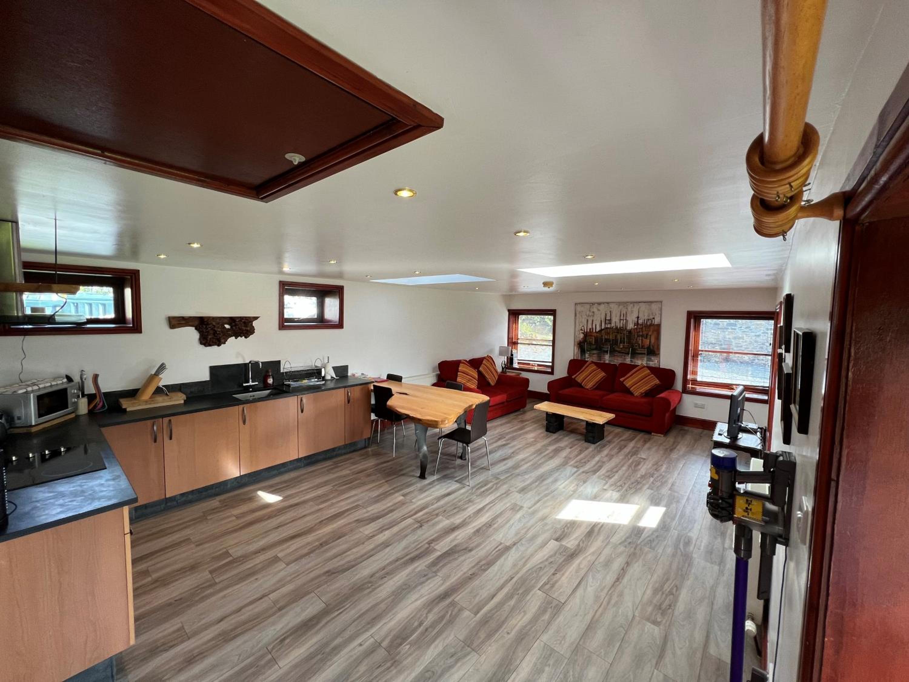 One-Bedroom House photo 3
