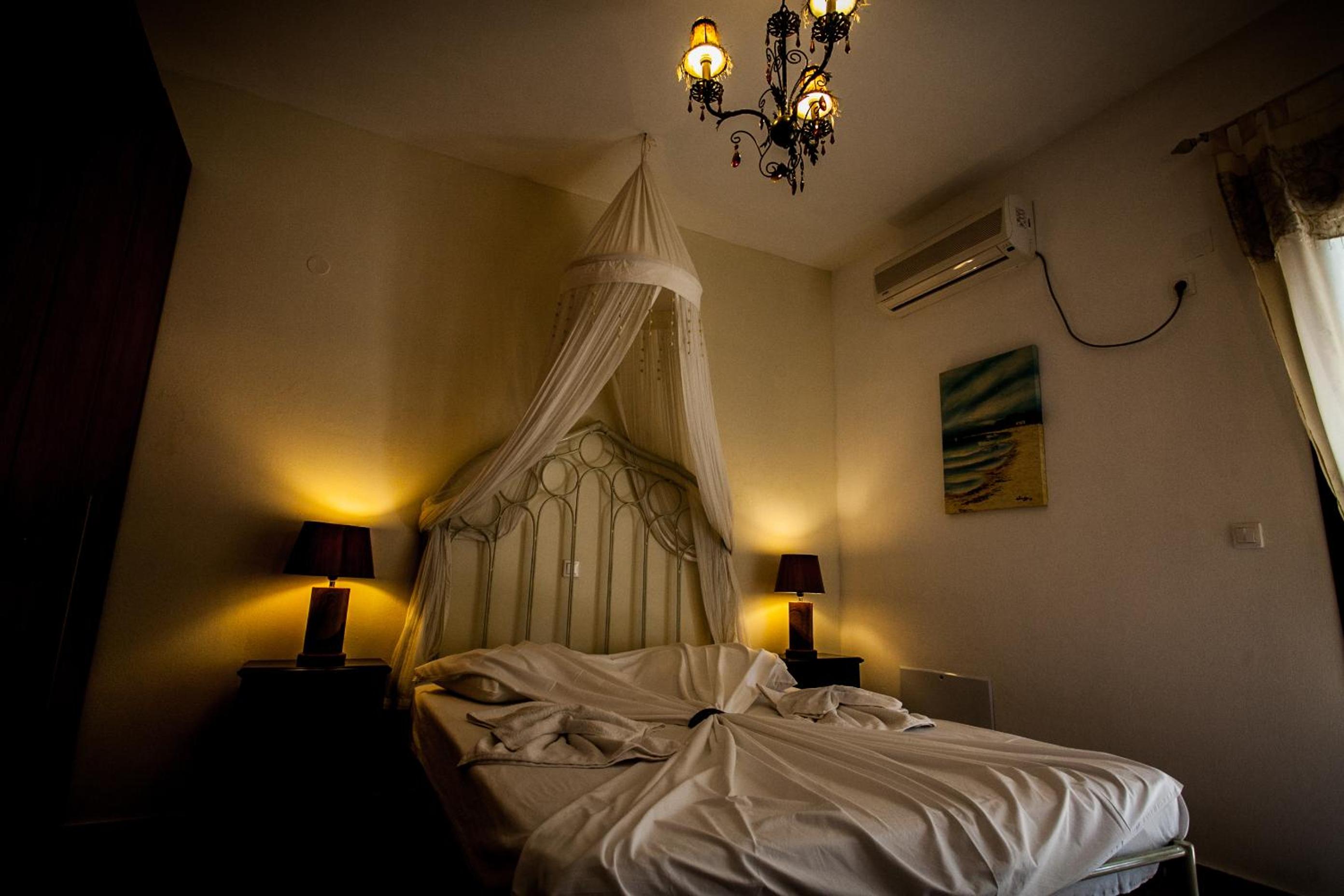 One-Bedroom Apartment (2 Adults + 1 Child) photo 1
