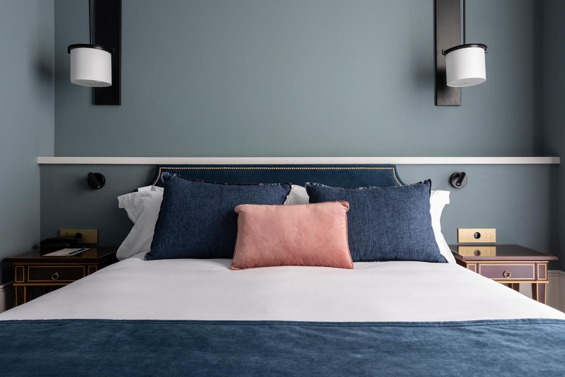 Double or Twin Room - Photo 9