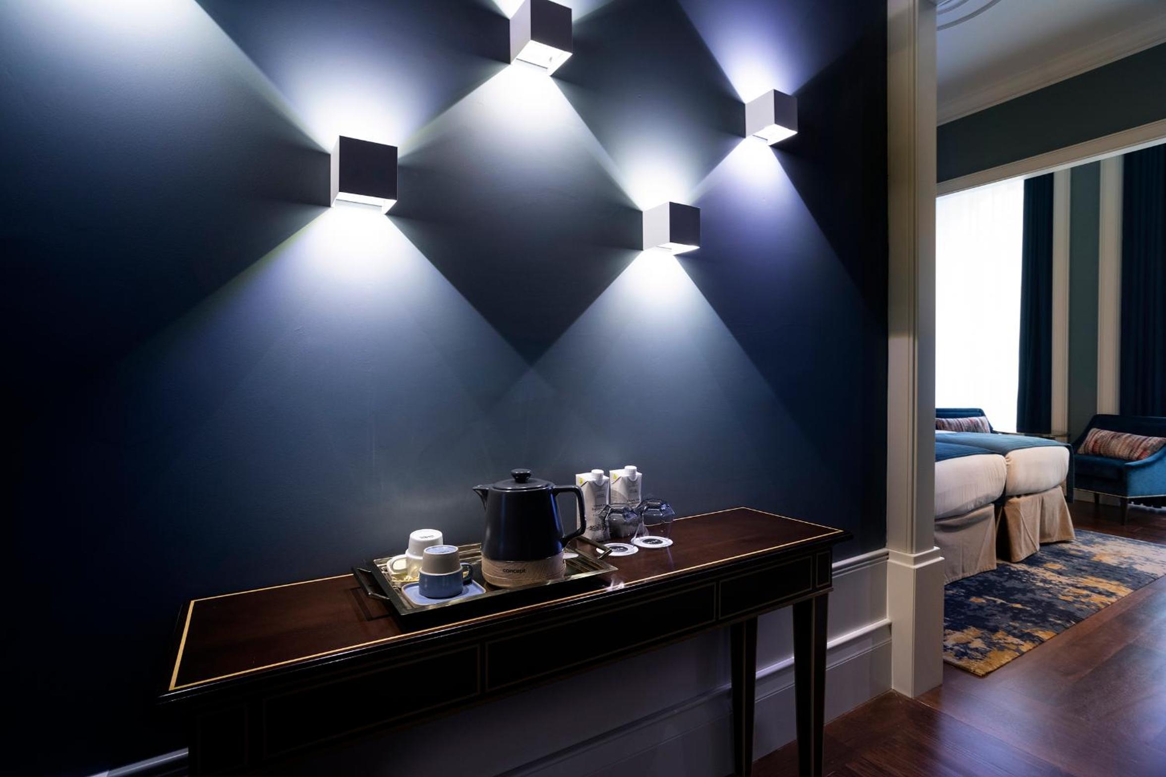 Superior Room with City View - Photo 6