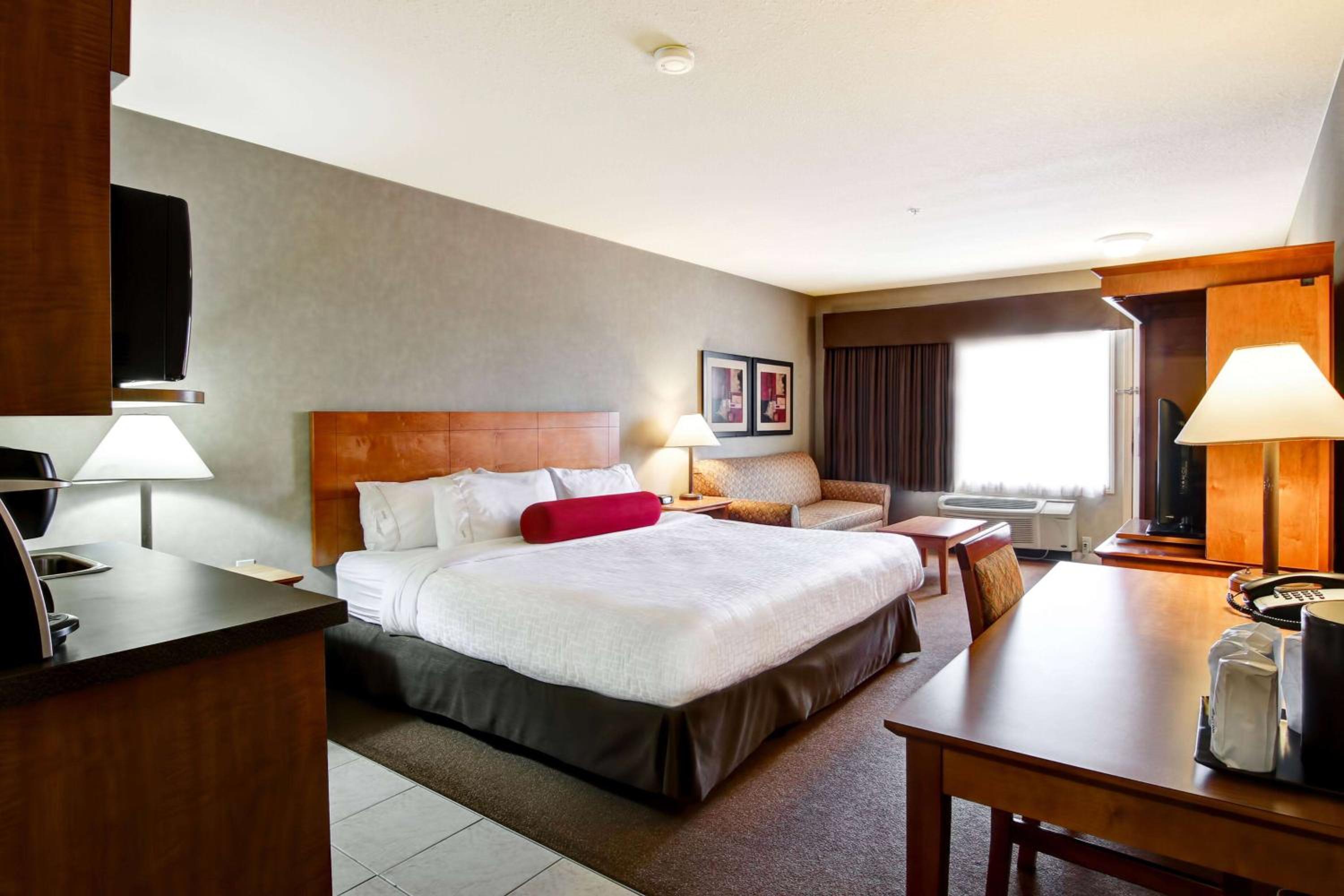 King Room with Roll-in Shower - Mobility Access/Non-Smoking - Photo 3