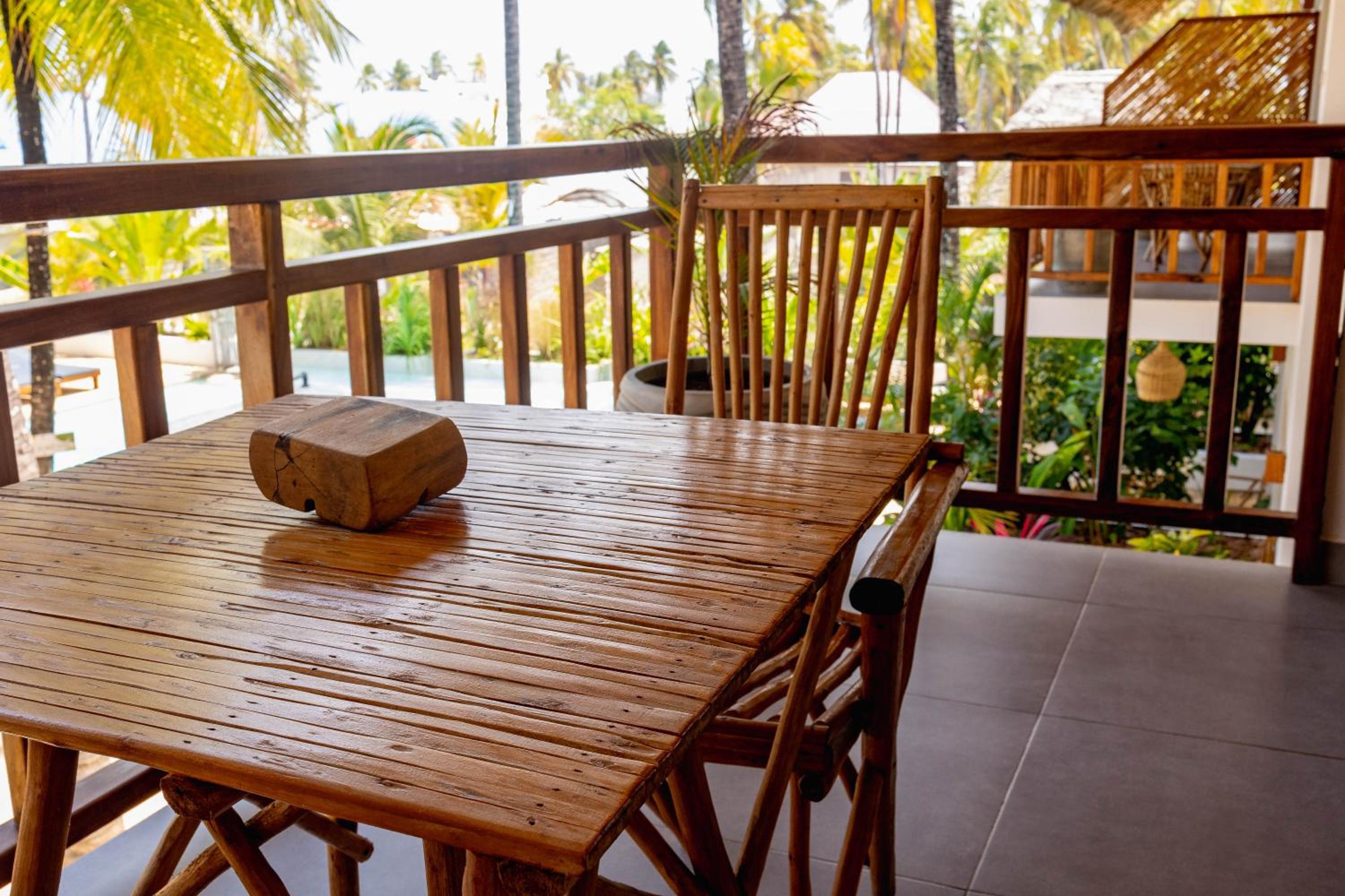 Double or Twin Room with Pool View - Photo 5