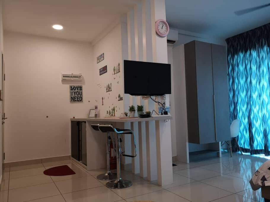 One-Bedroom Apartment photo 3