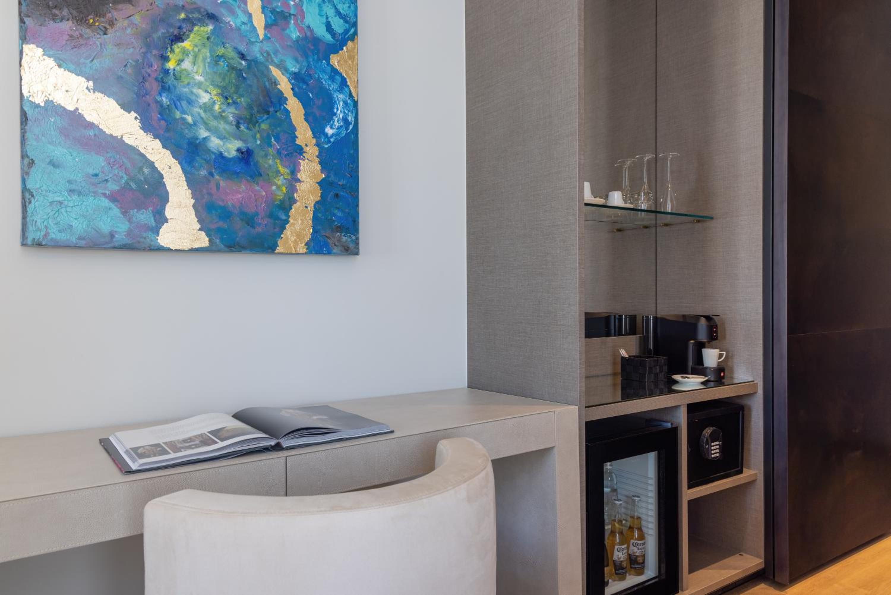 Junior Suite City View - Photo 3