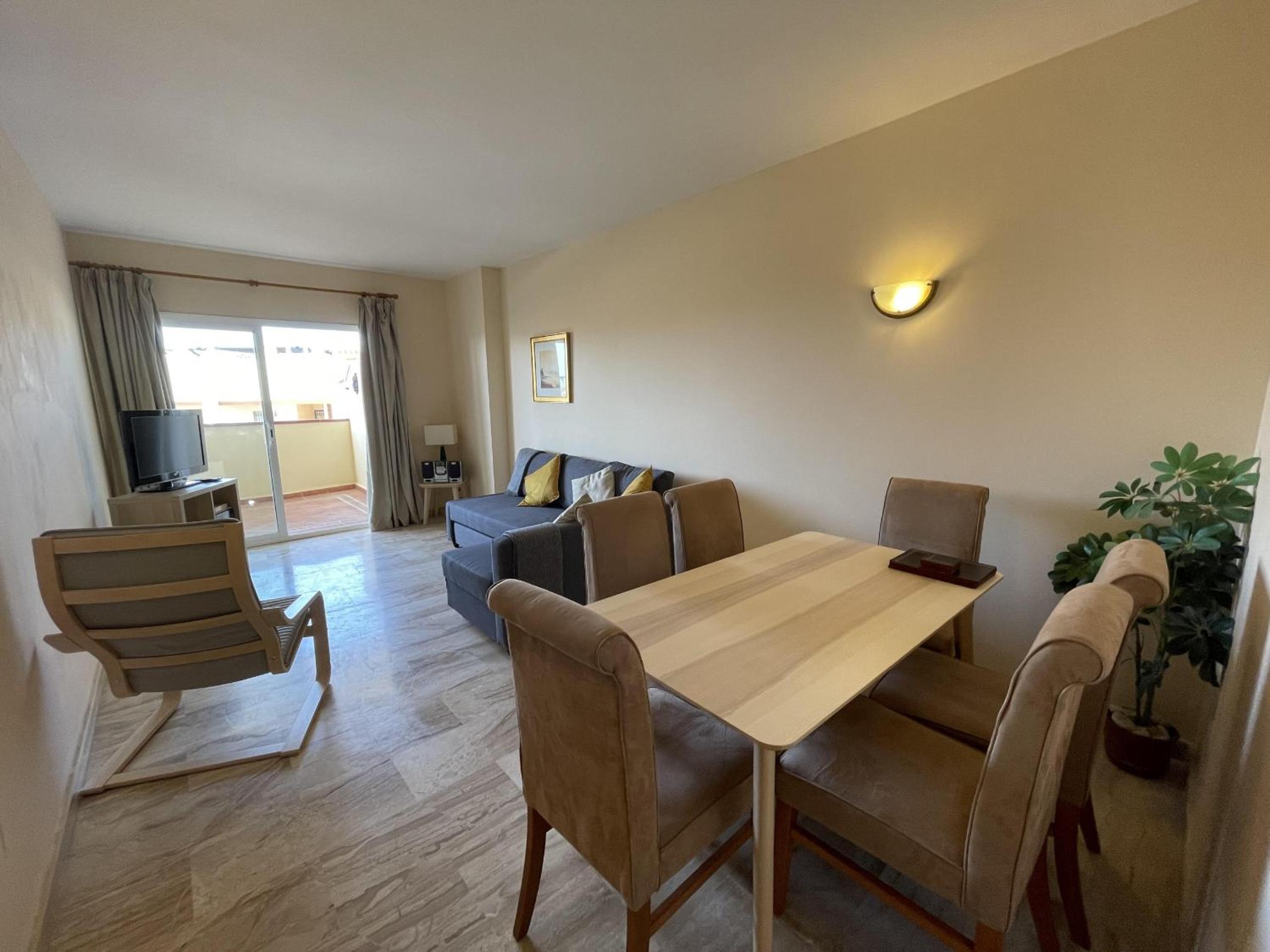 Apartment photo 3