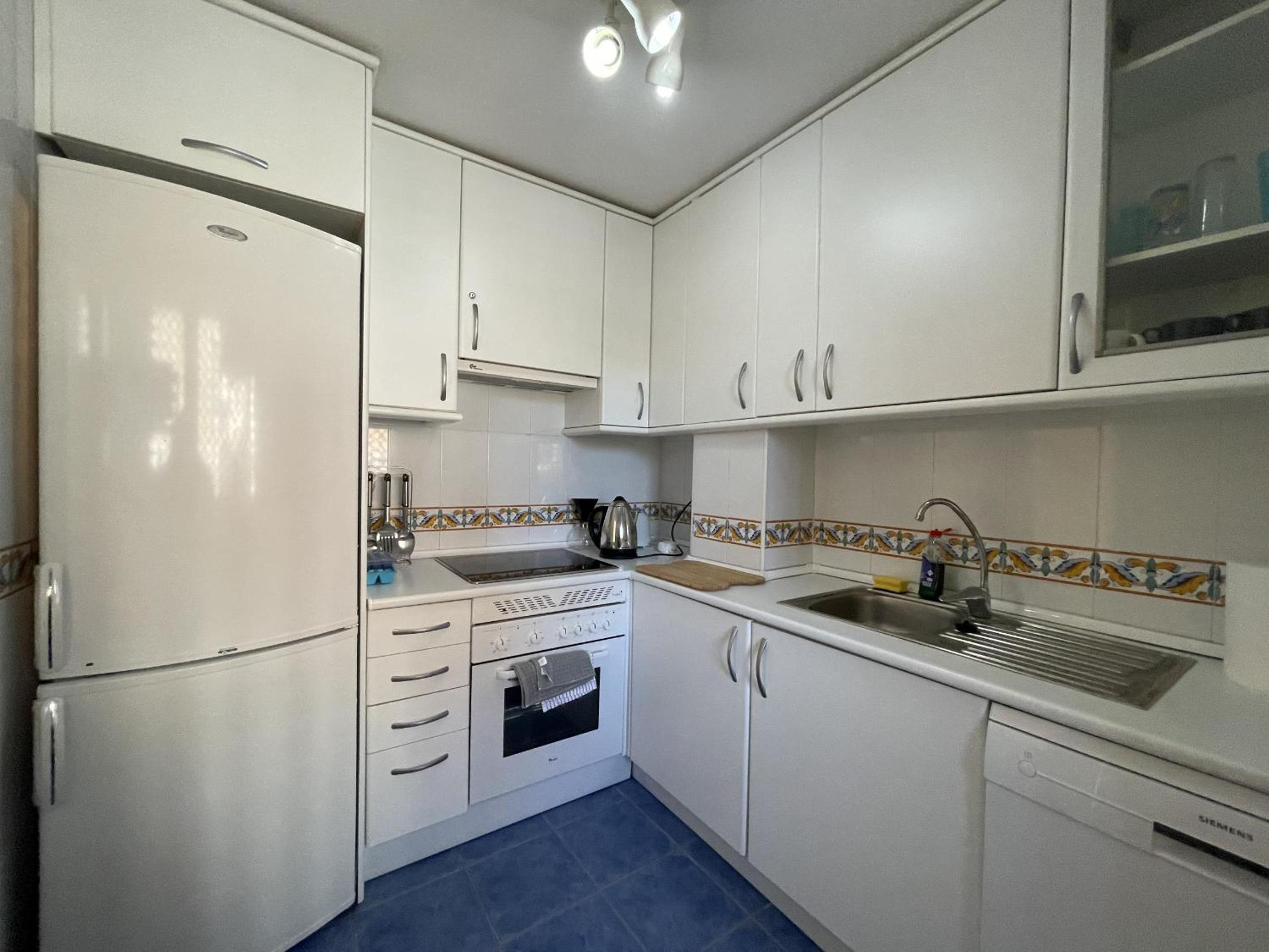 Apartment photo 2
