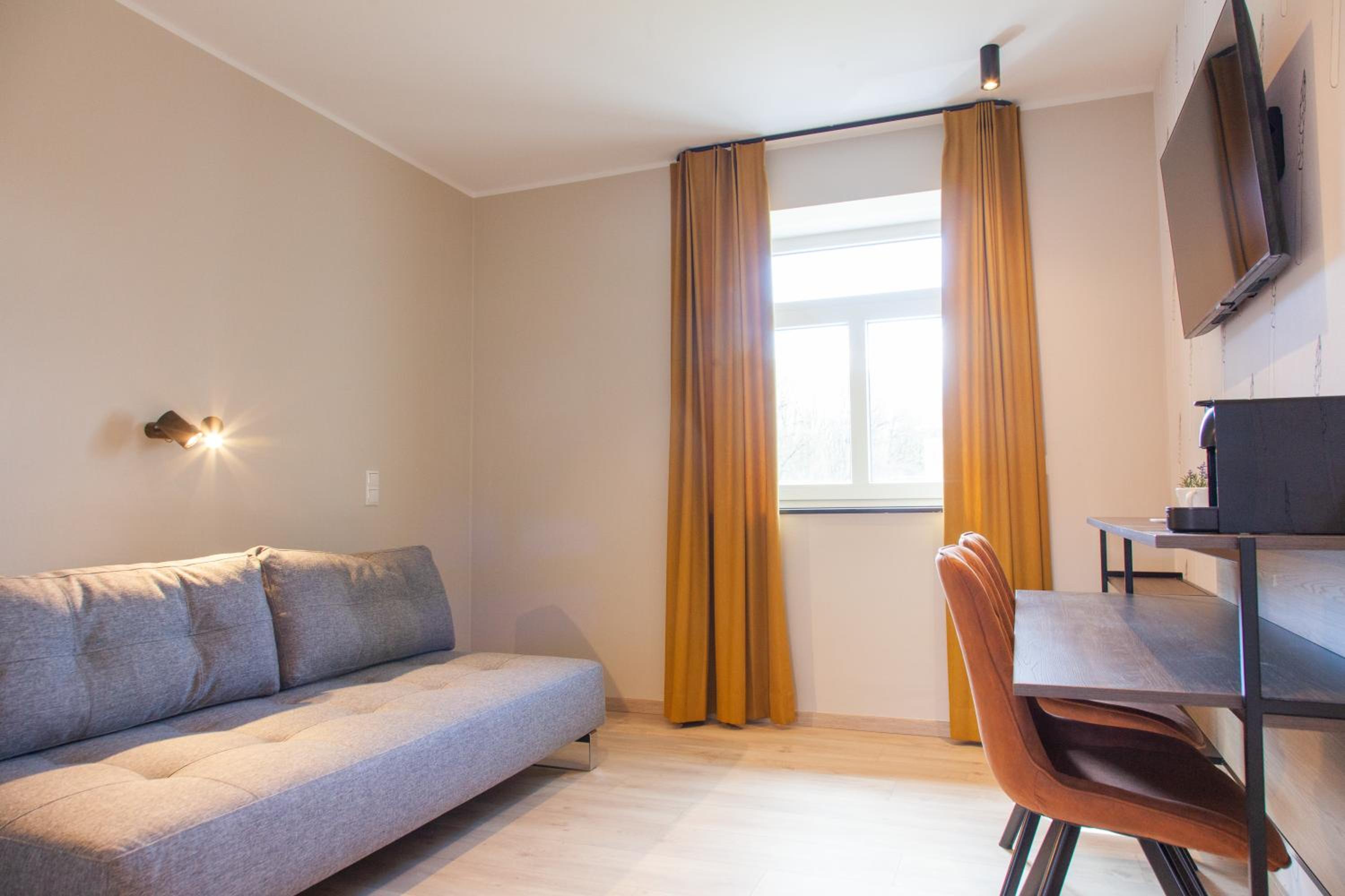 Large Double Room photo 2