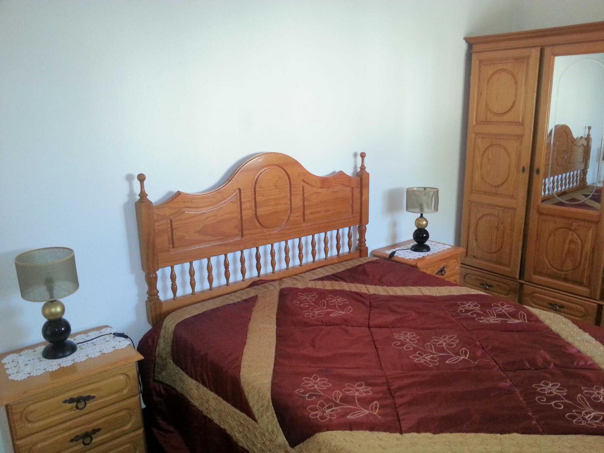 4 Bedrooms  photo 2