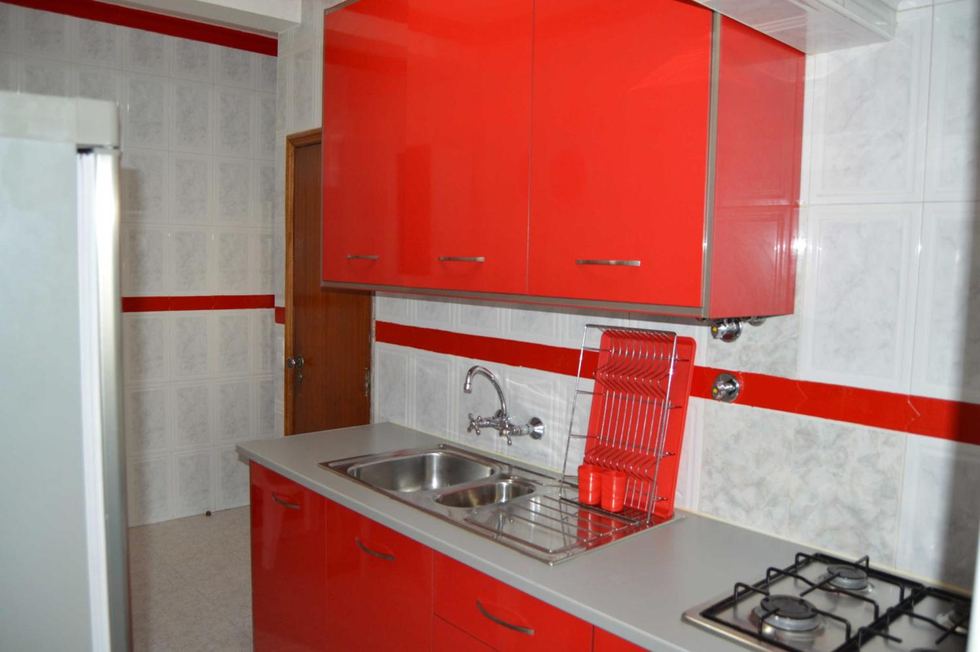 4 Bedrooms  photo 3