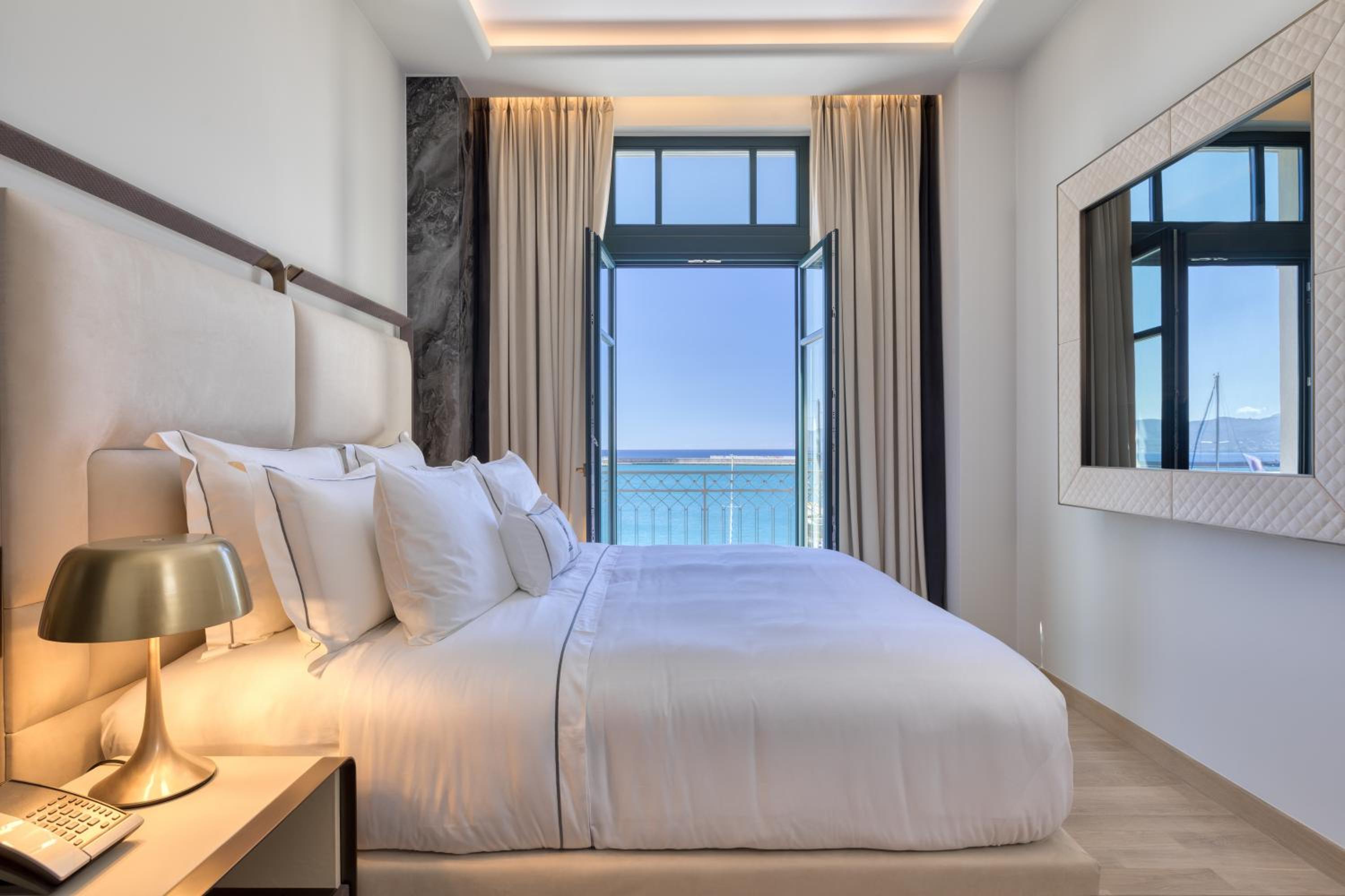 Deluxe Double Room with Sea View - Photo 1