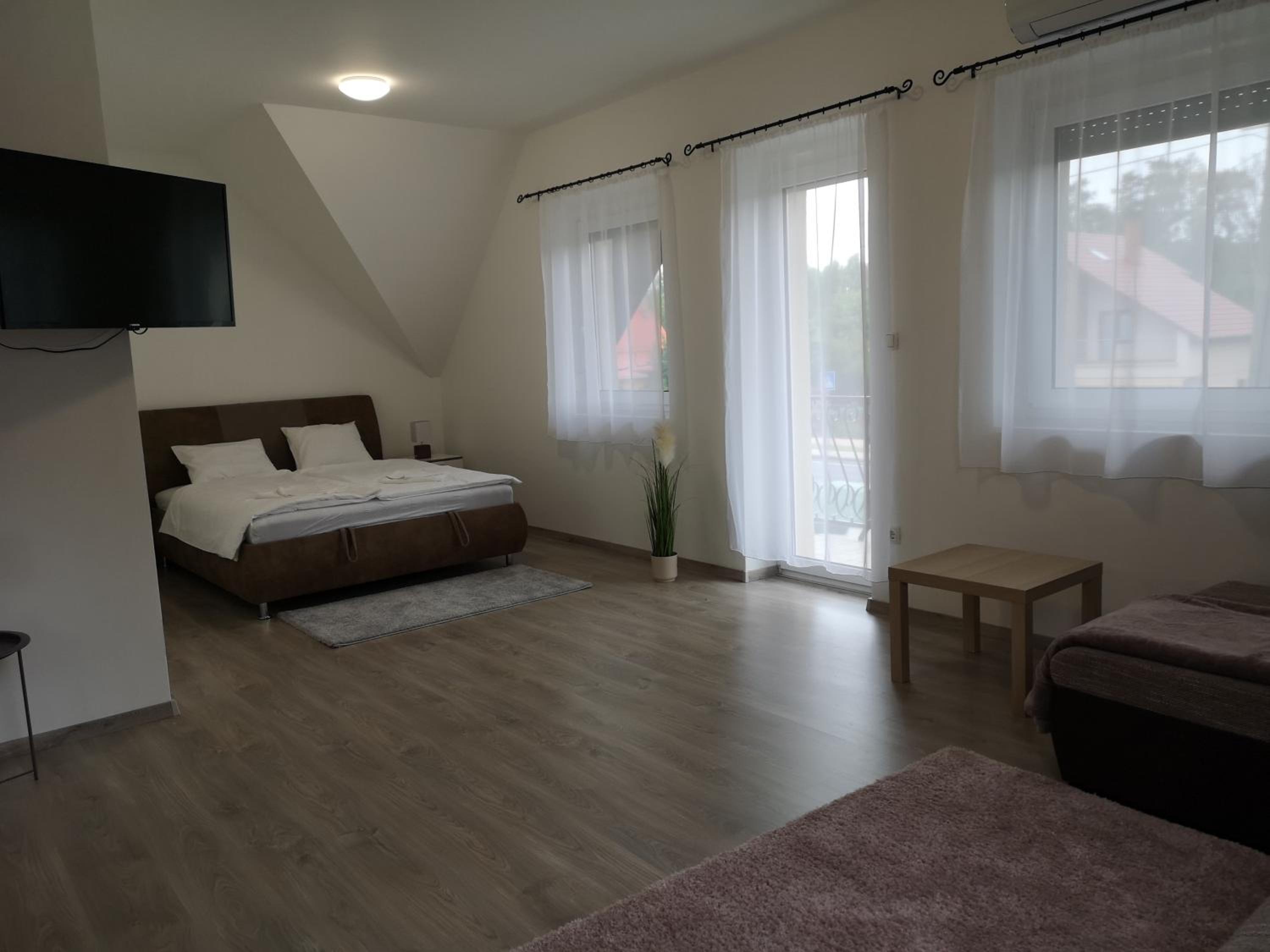 Apartment with Terrace photo 2