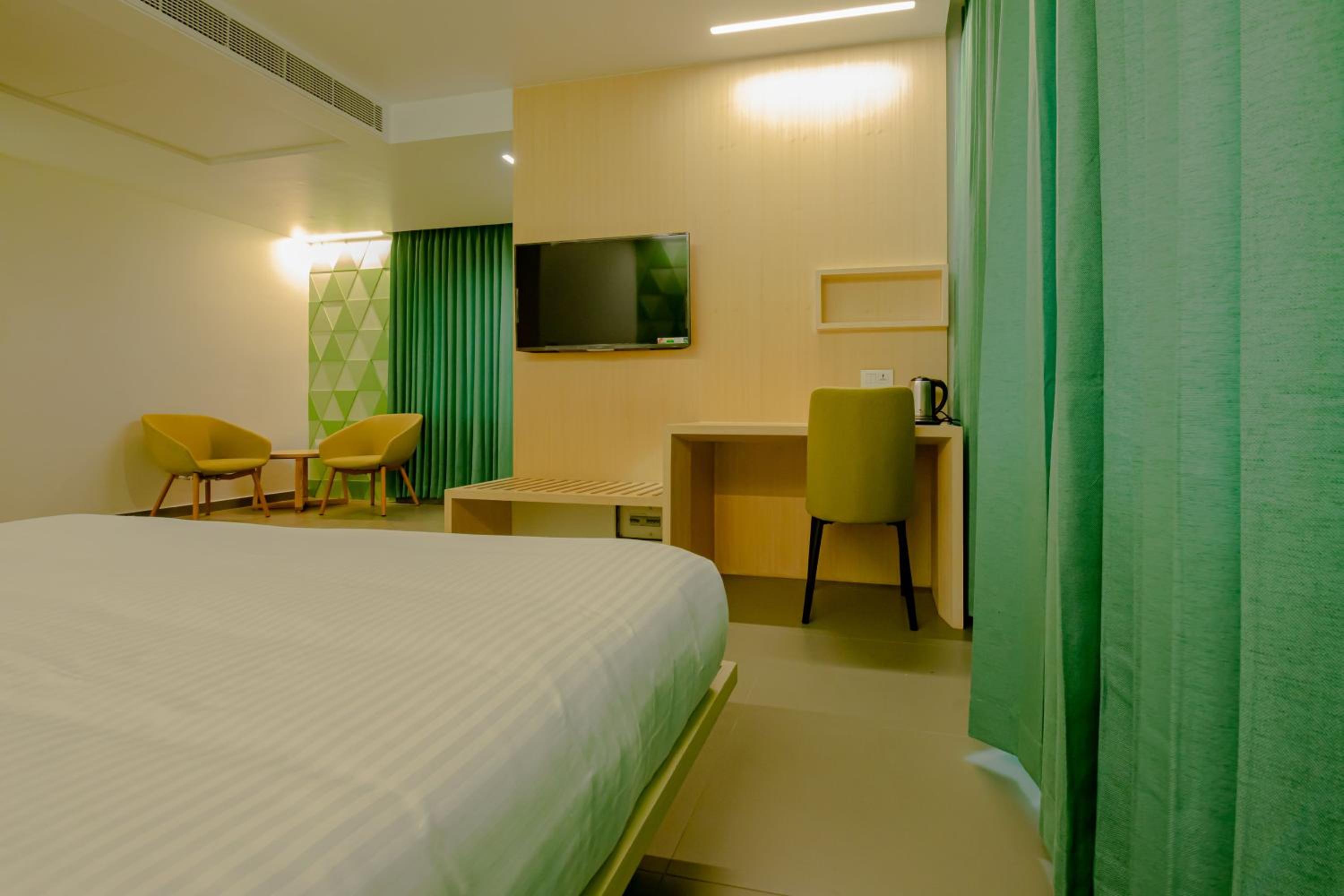Deluxe Room - Photo 4
