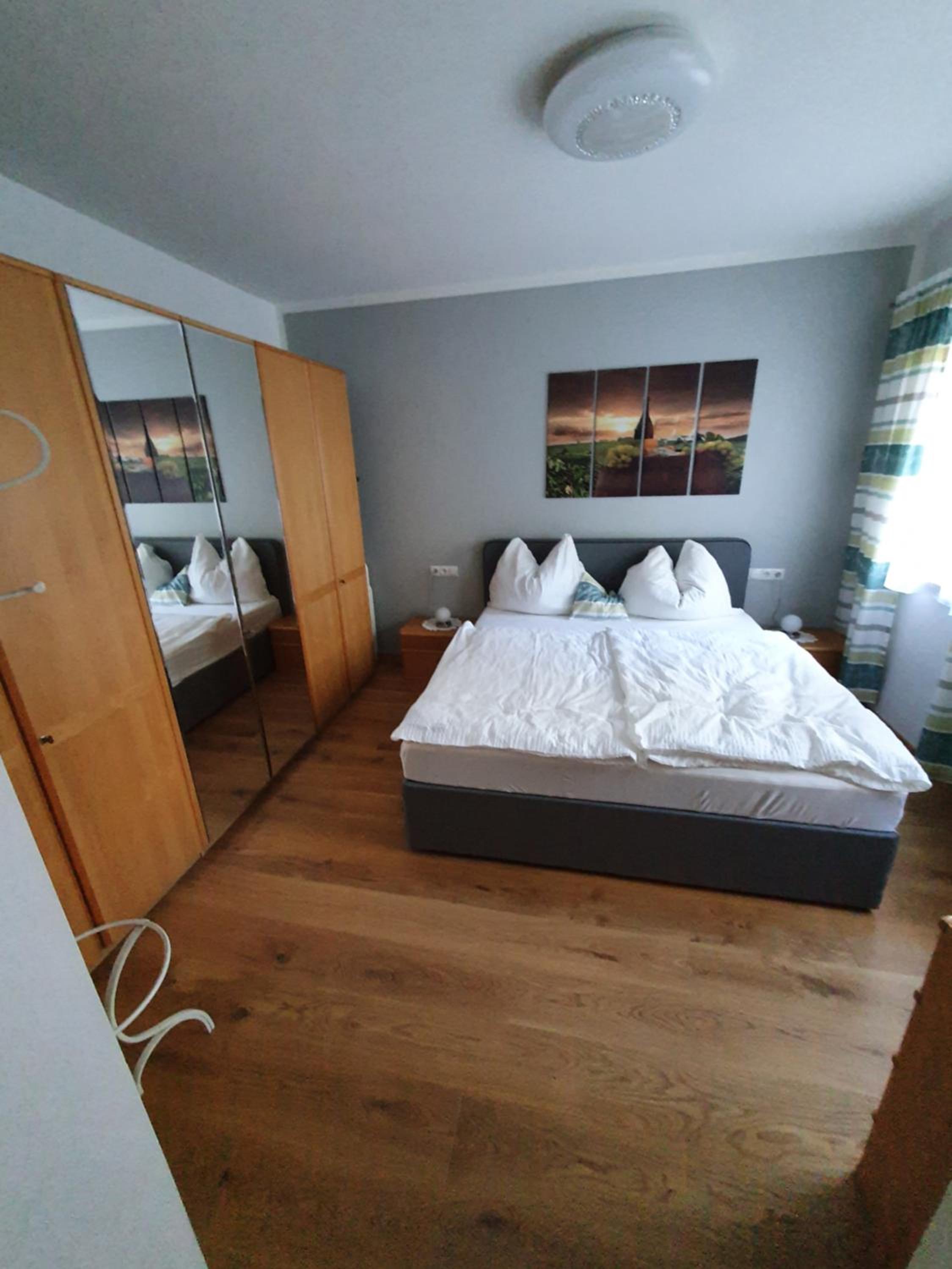 One-Bedroom Apartment photo 1