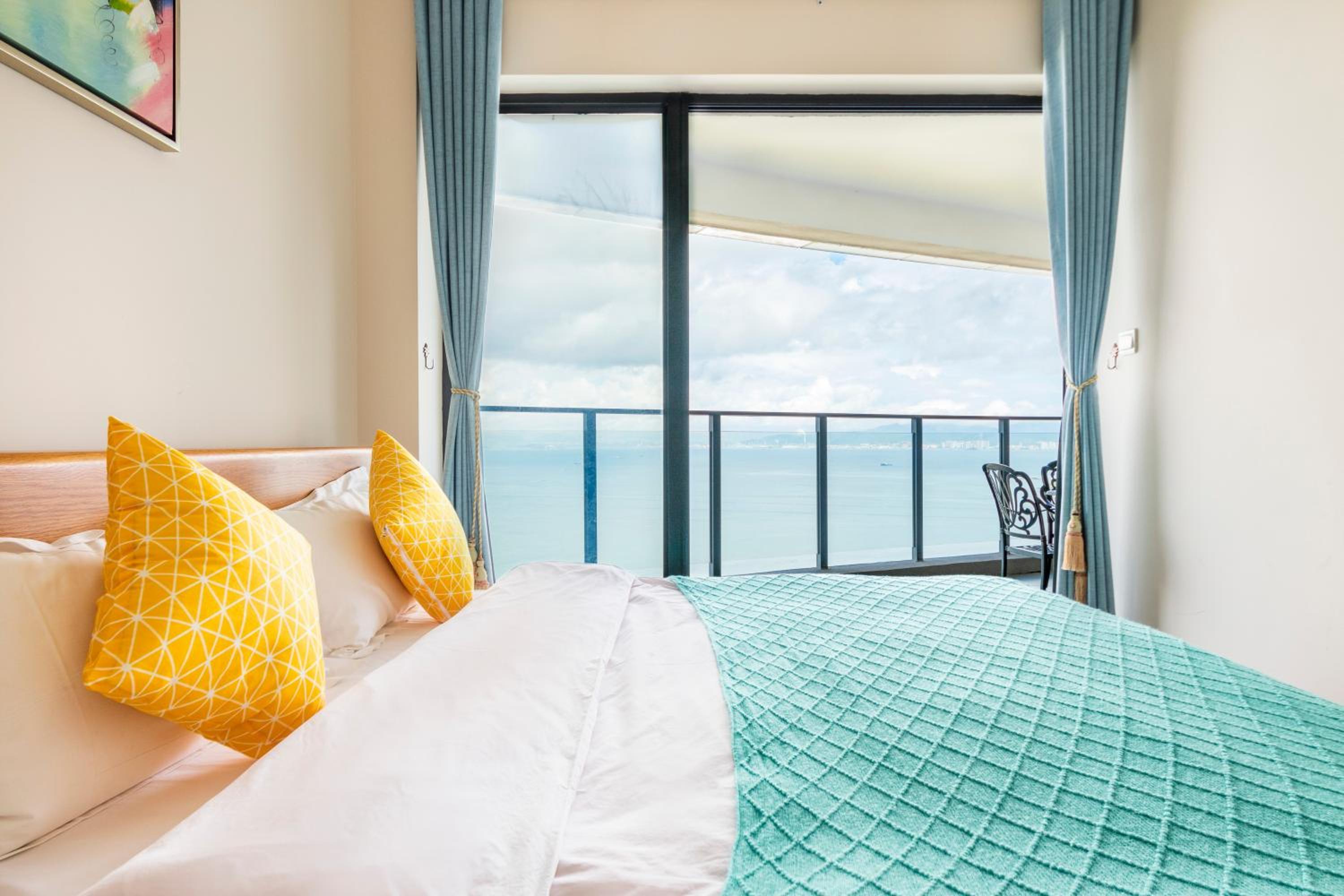 Family Room with Sea View photo 2