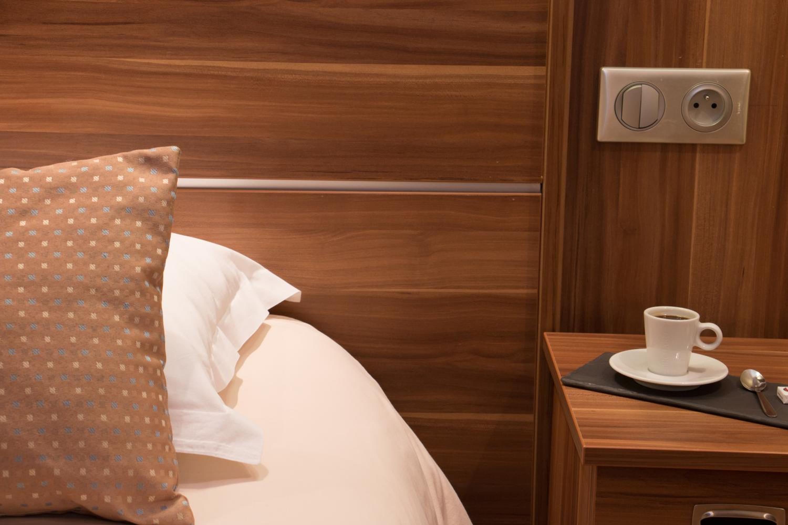 Double Room - Photo 7
