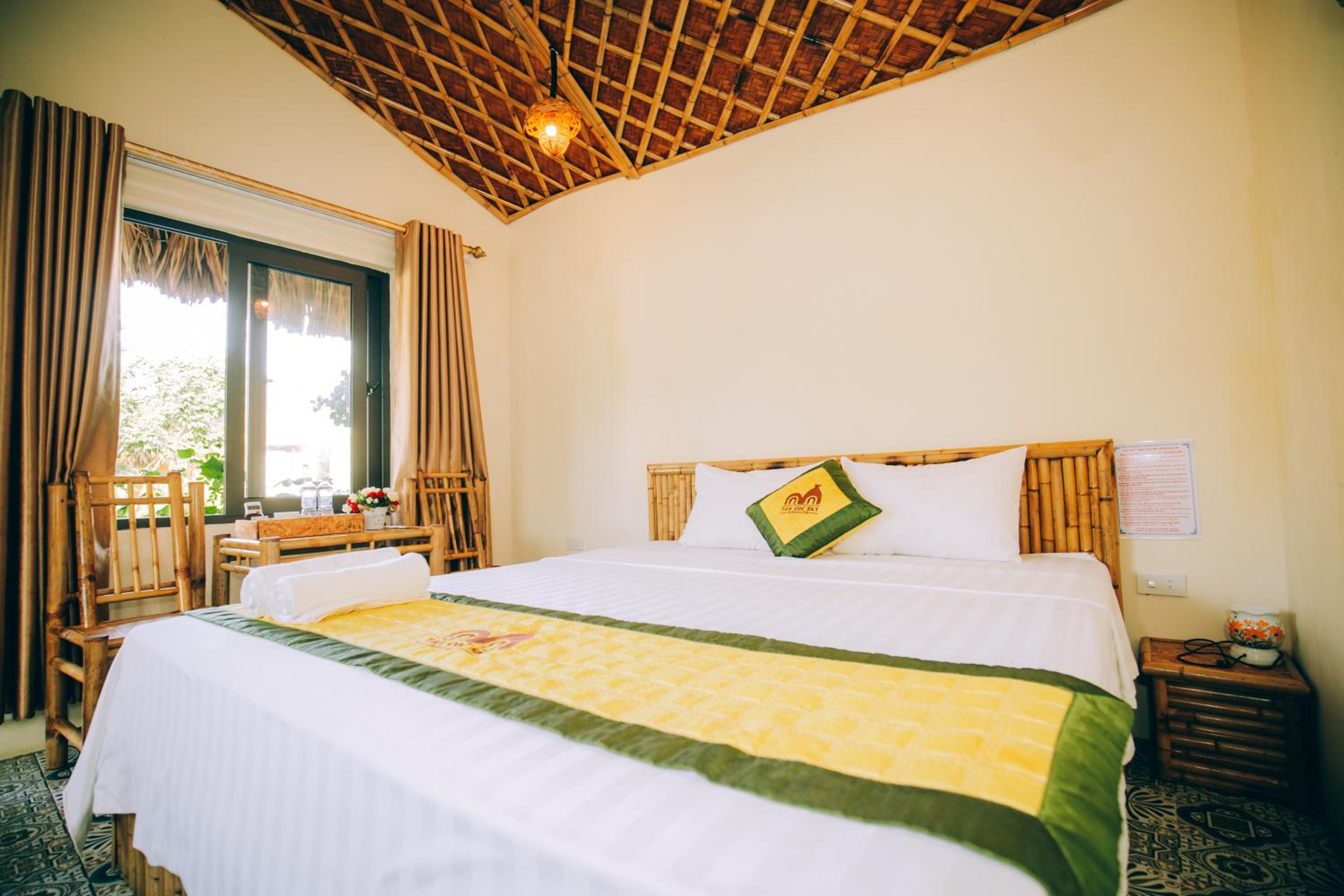 King Room with Garden View - Photo 6