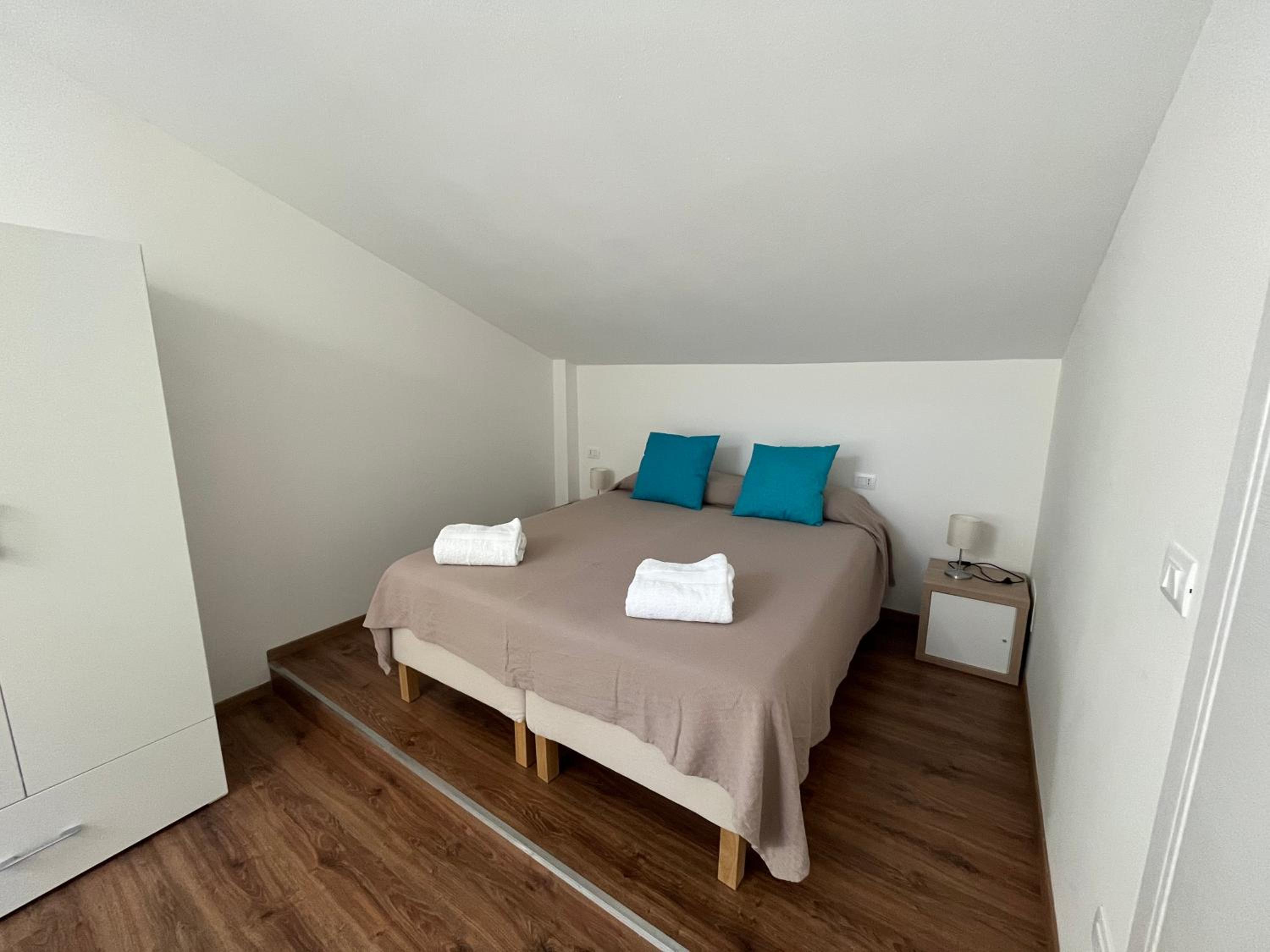 Deluxe Junior Suite - Photo 11