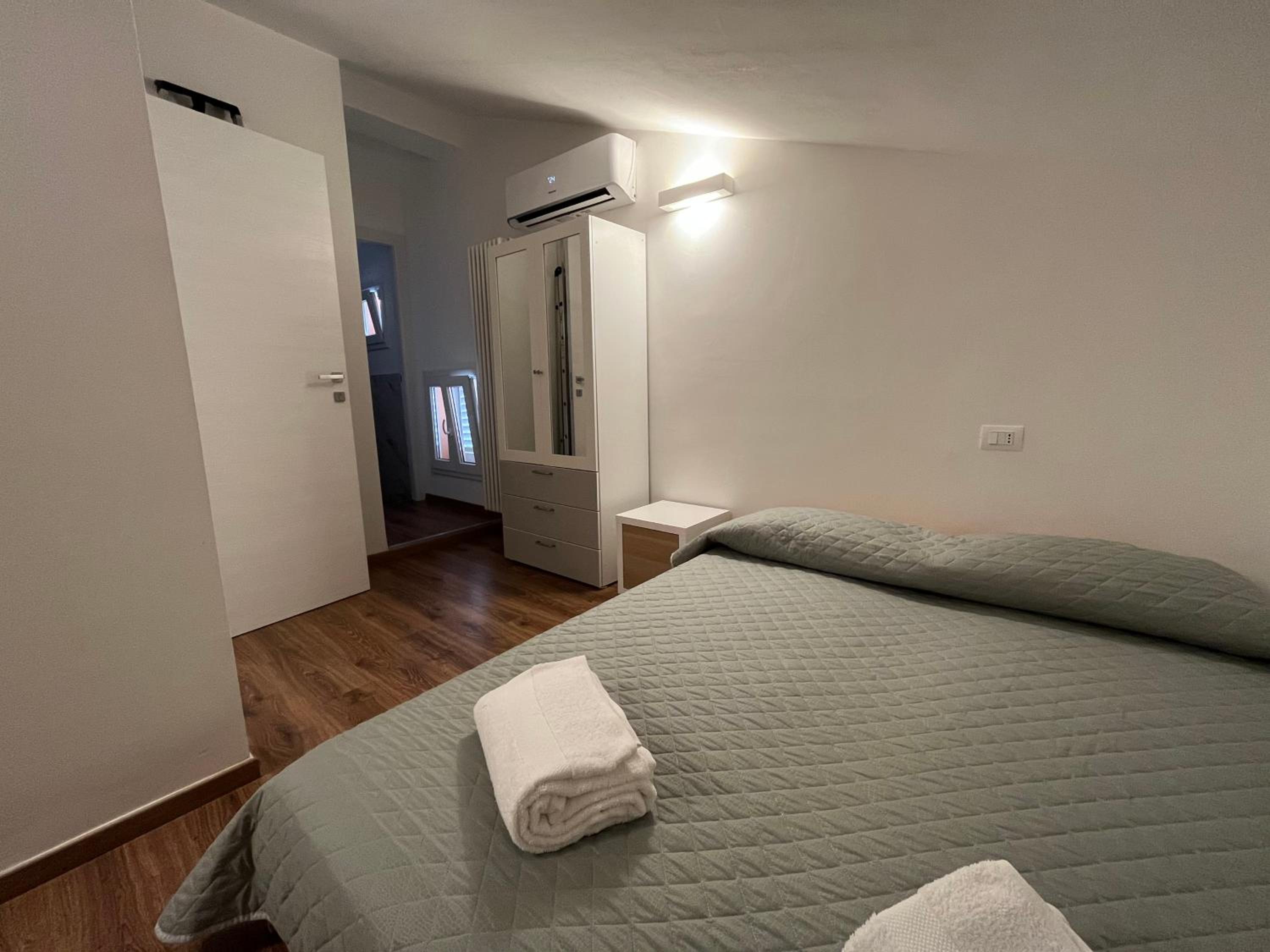 Deluxe Double Room - Photo 5