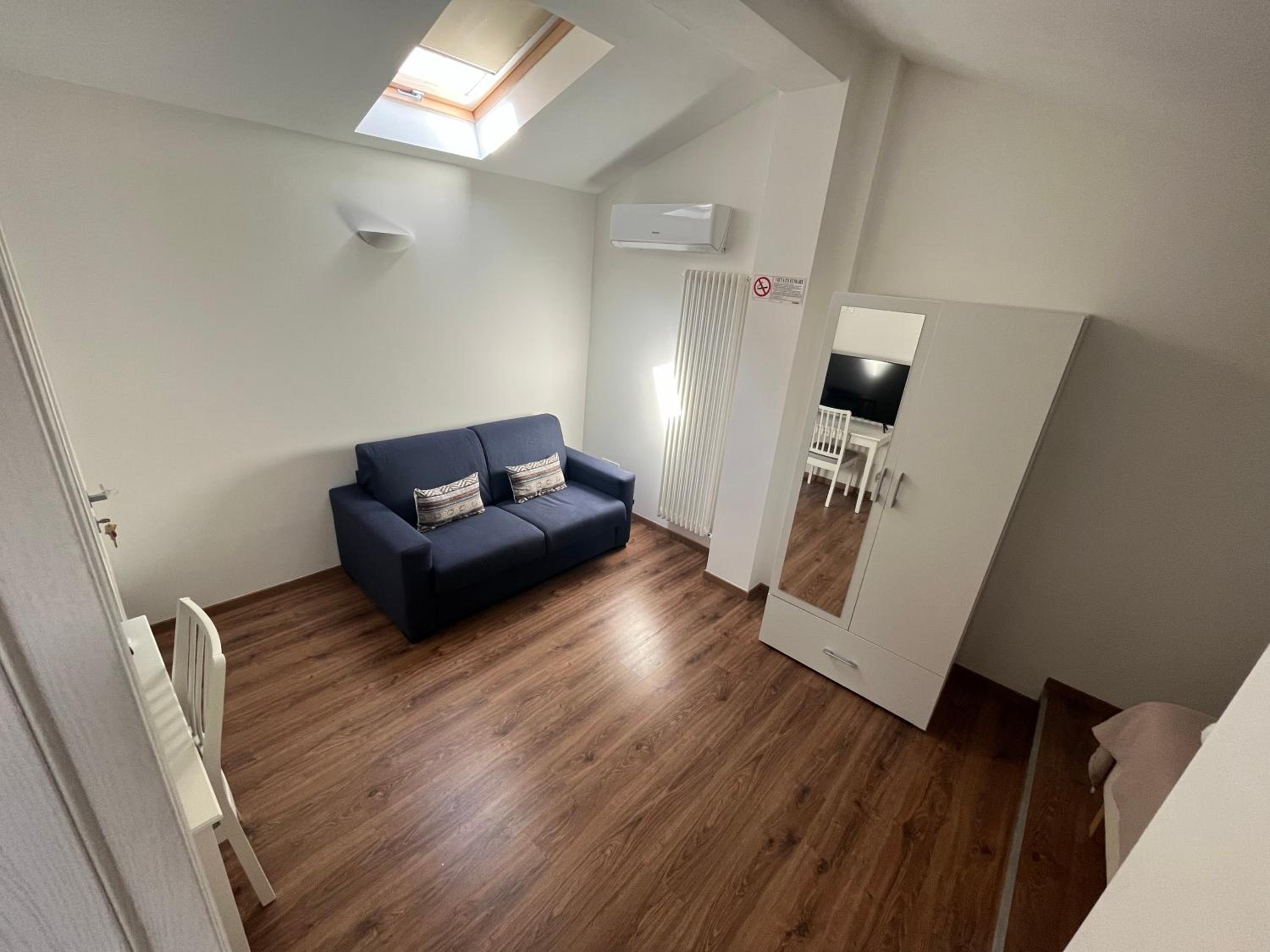 Deluxe Junior Suite - Photo 8