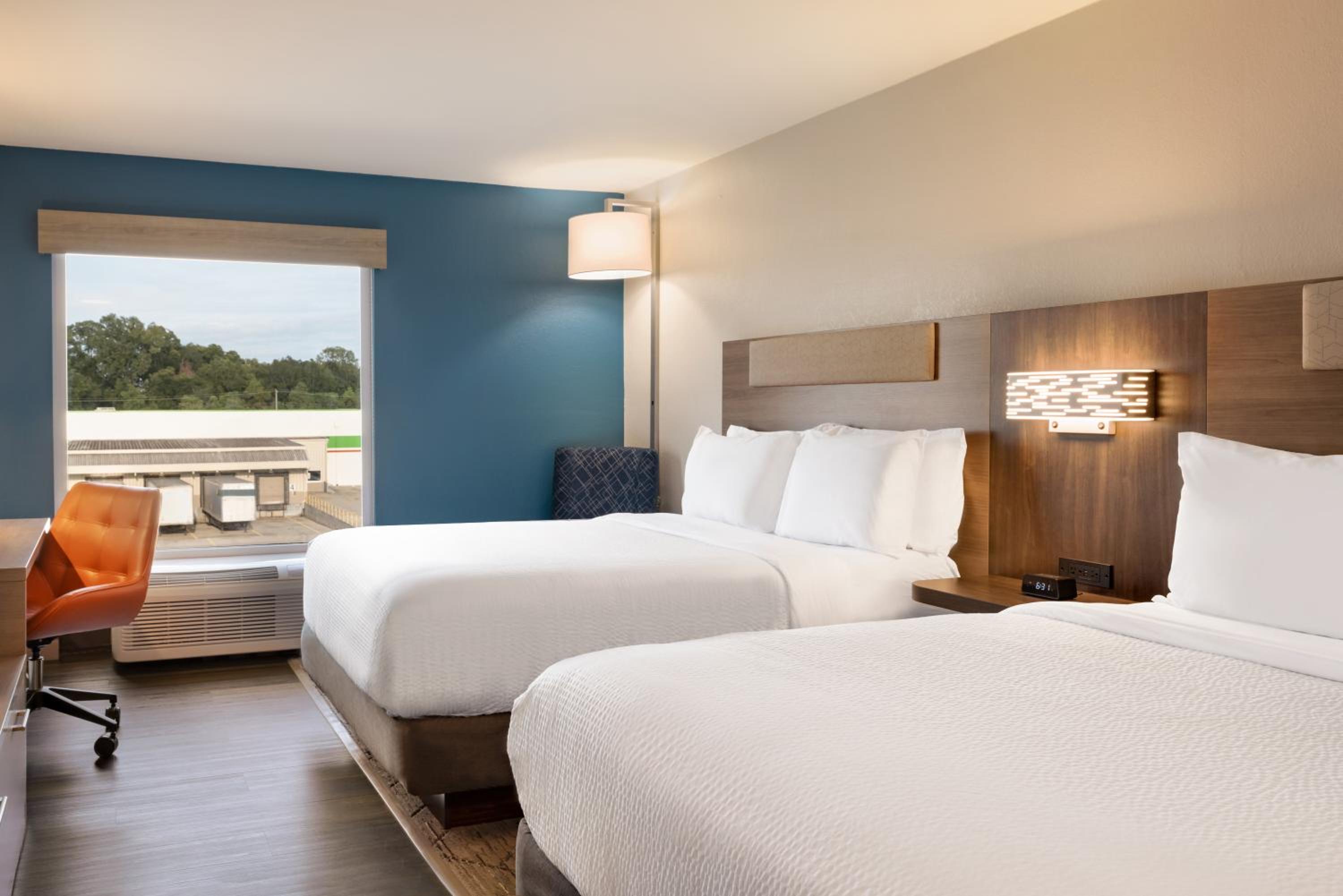 Standard Room with Two Queen Beds