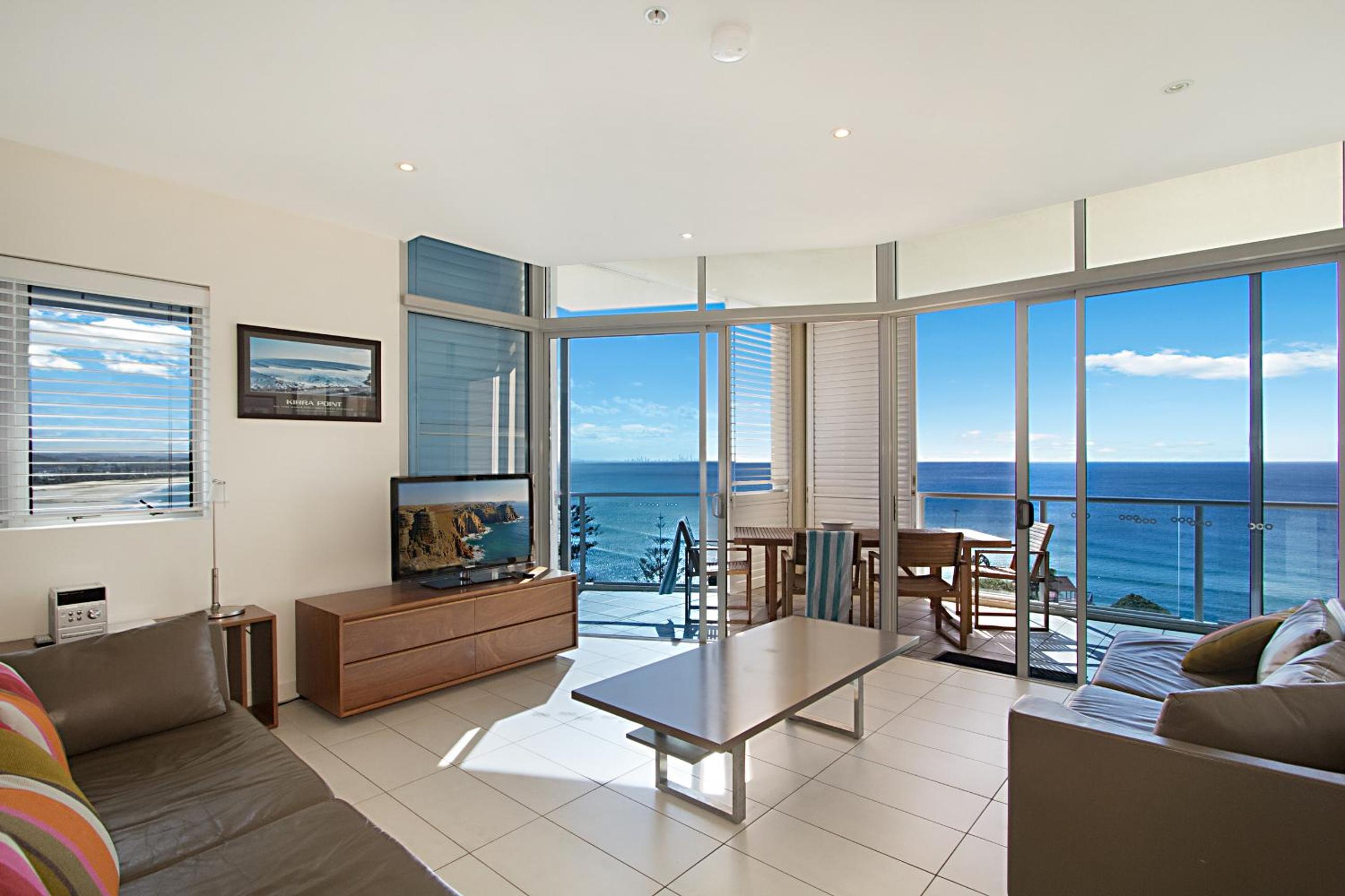 Two-Bedroom Apartment with Ocean View - Photo 9