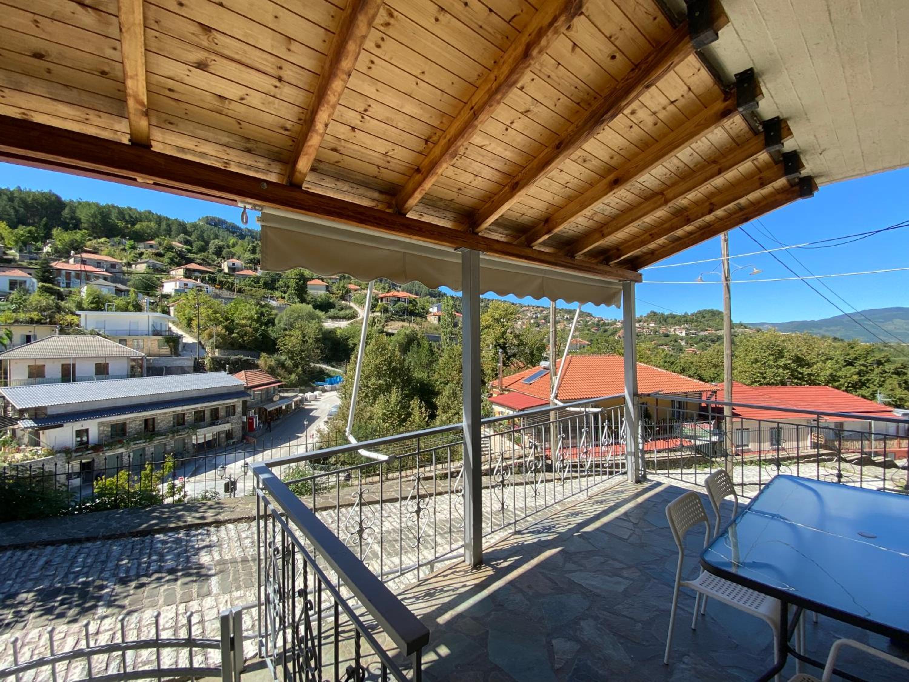Apartment with Mountain View - Photo 21