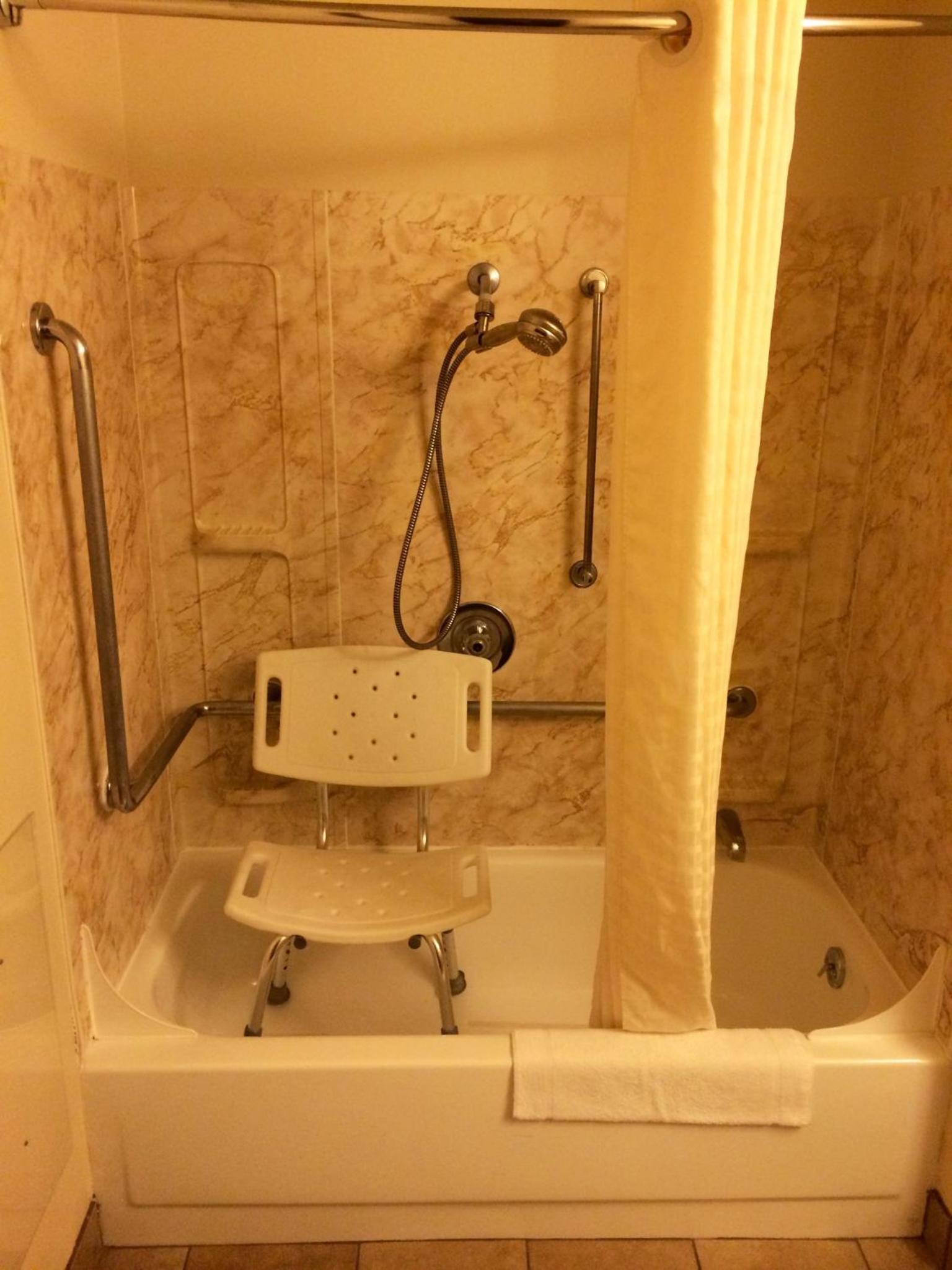 Queen Room - Disability Access/Non-Smoking - Photo 3