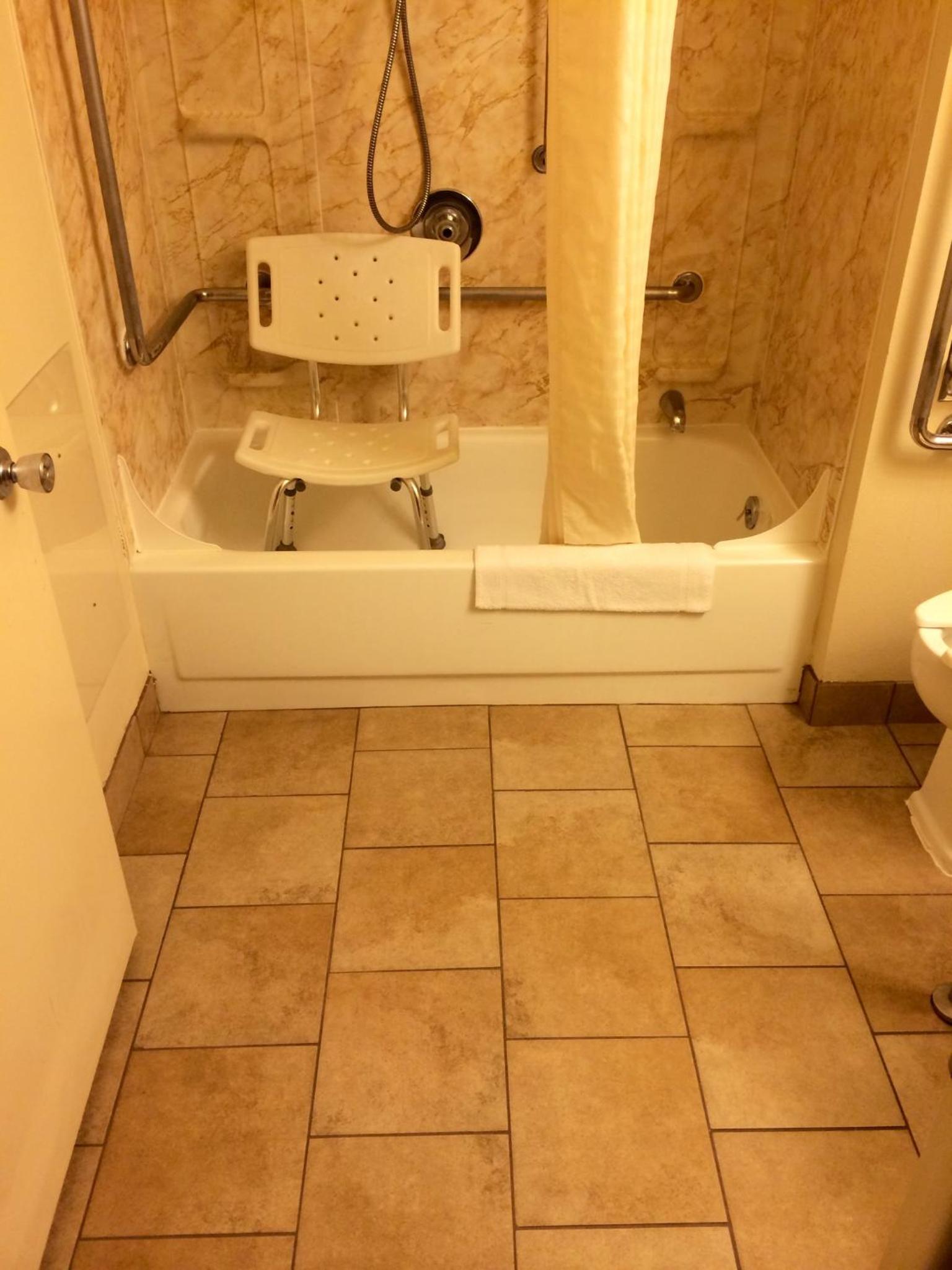 Queen Room - Disability Access/Non-Smoking - Photo 5