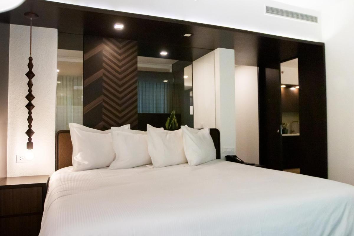 Superior Suite with Sea View photo 1