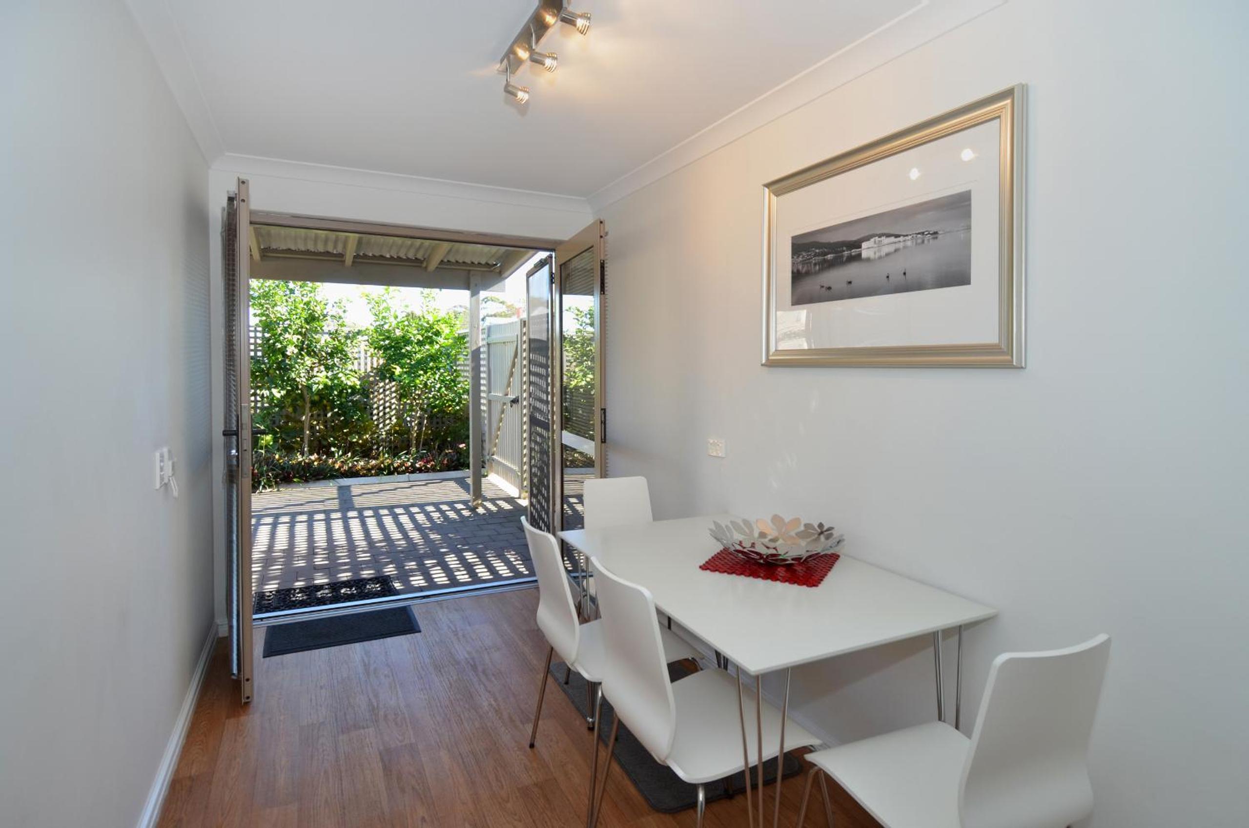 Superior One-Bedroom Apartment - 3 photo 3