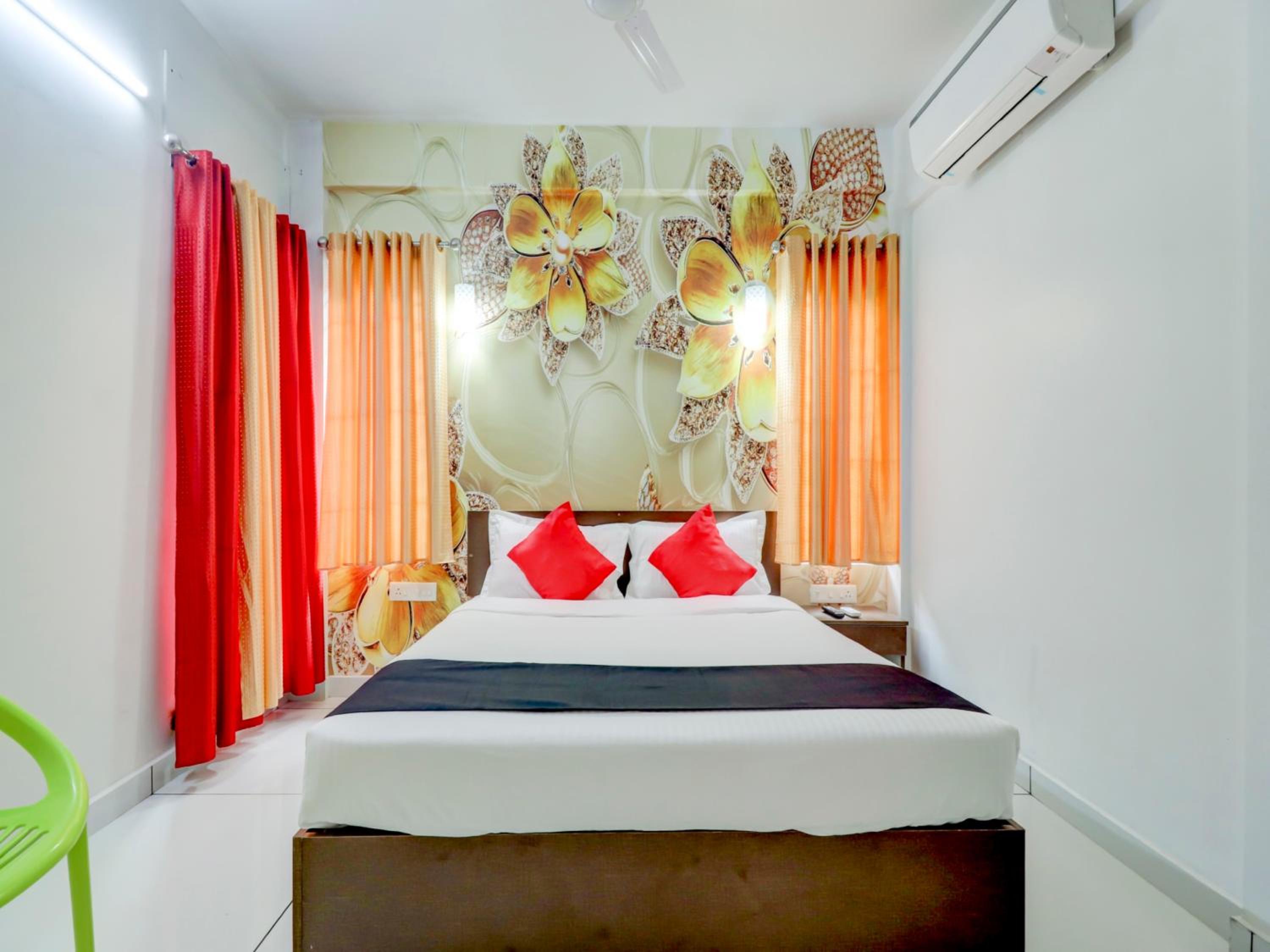 Double Room with Shared Bathroom photo 3