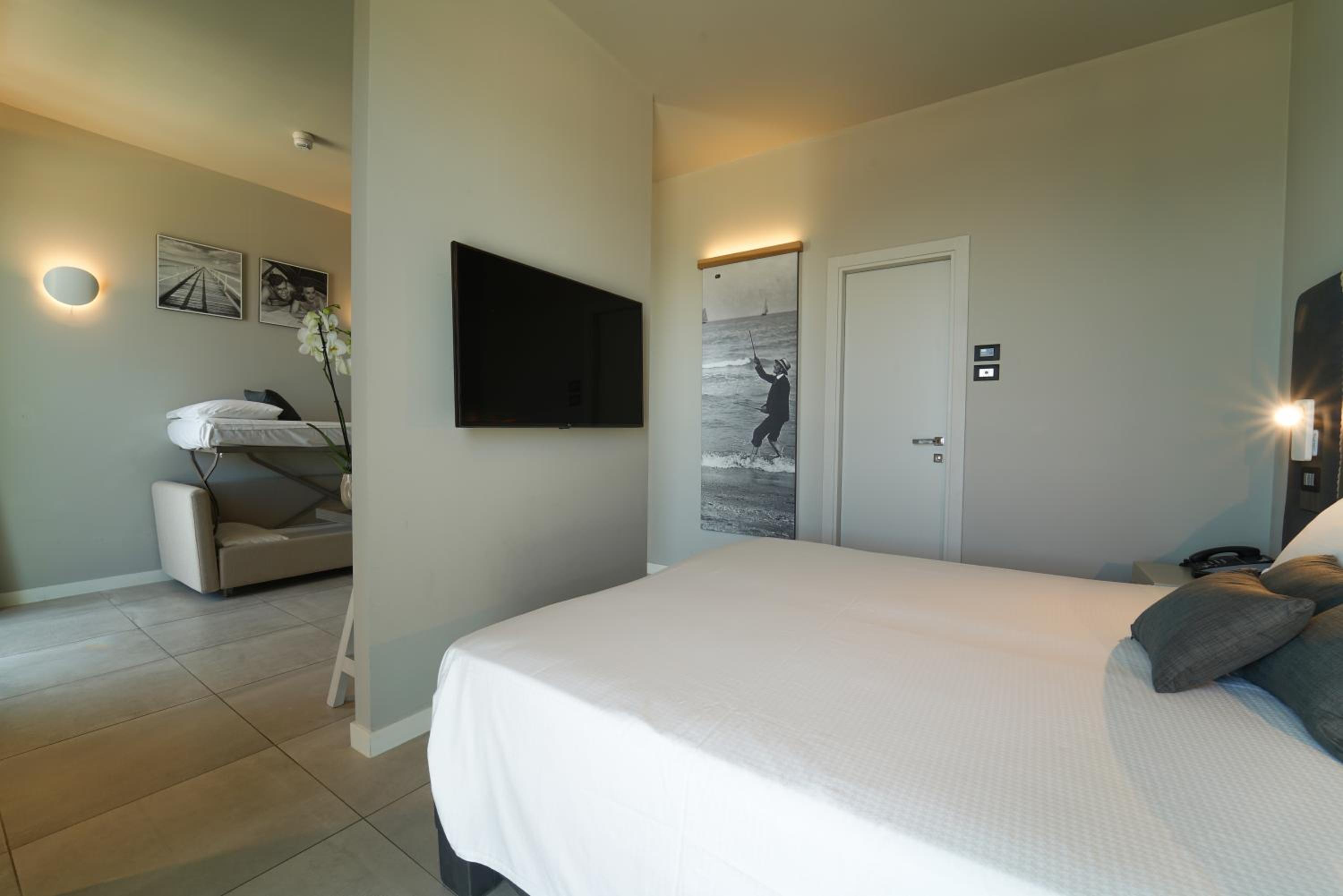 Junior Suite with Sea View - Photo 5