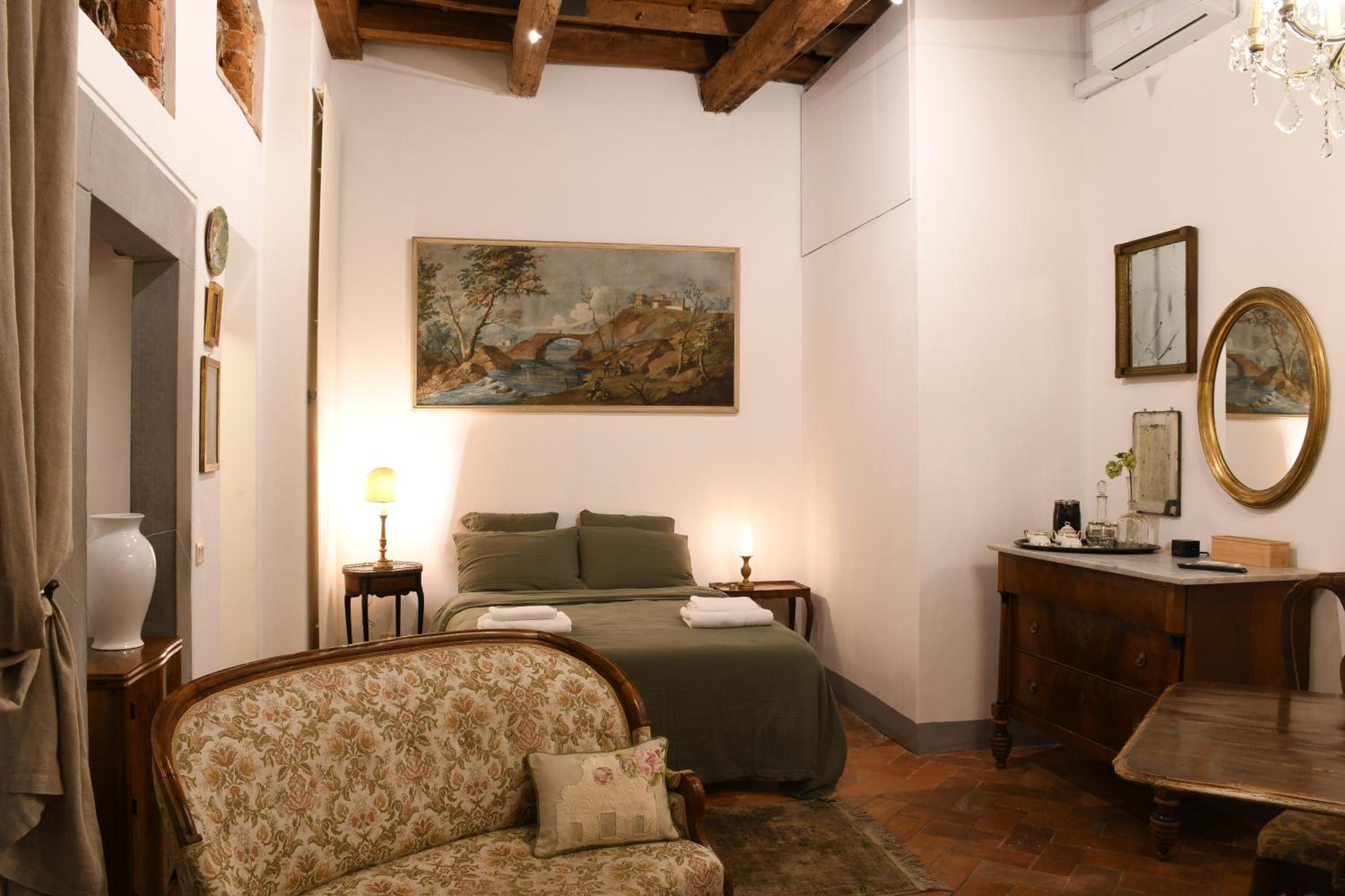 Suite with Garden View