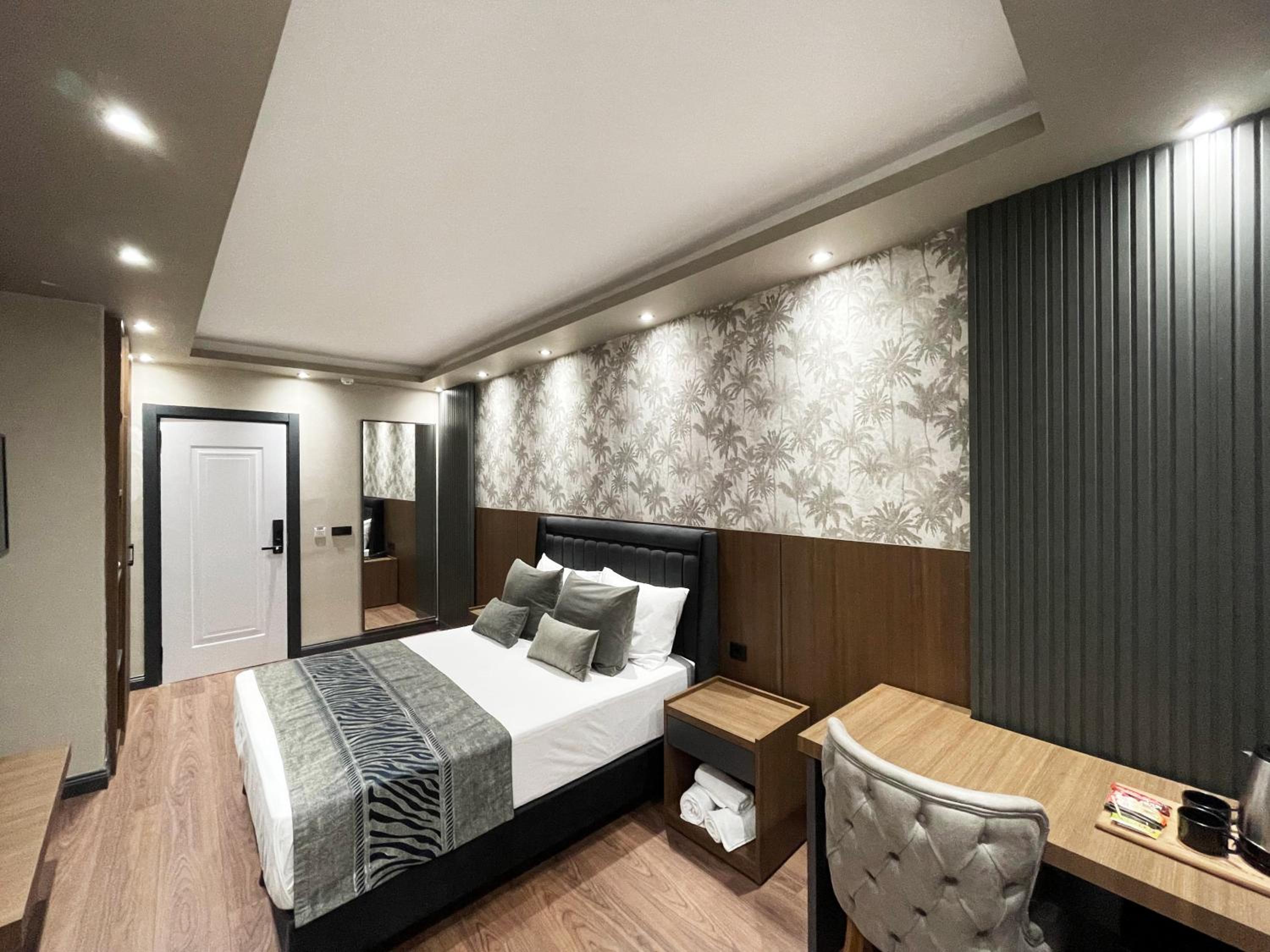Deluxe Double Room photo 3