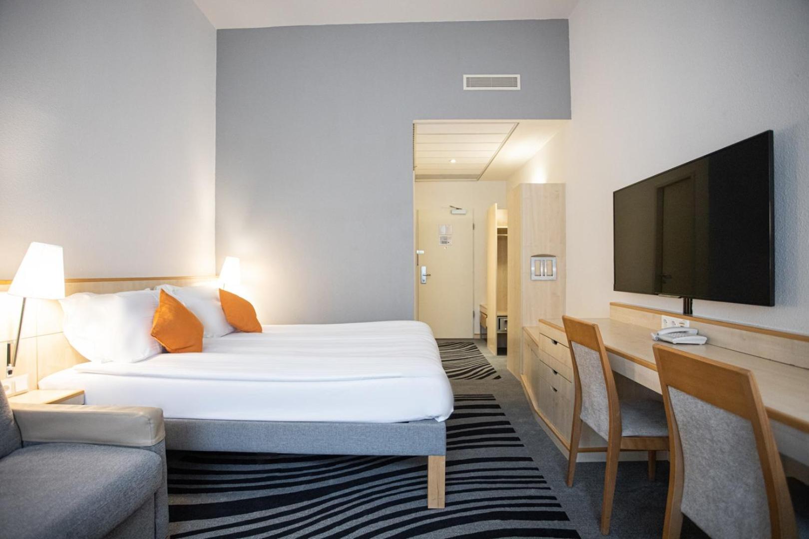 Standard Double Room With Sofa