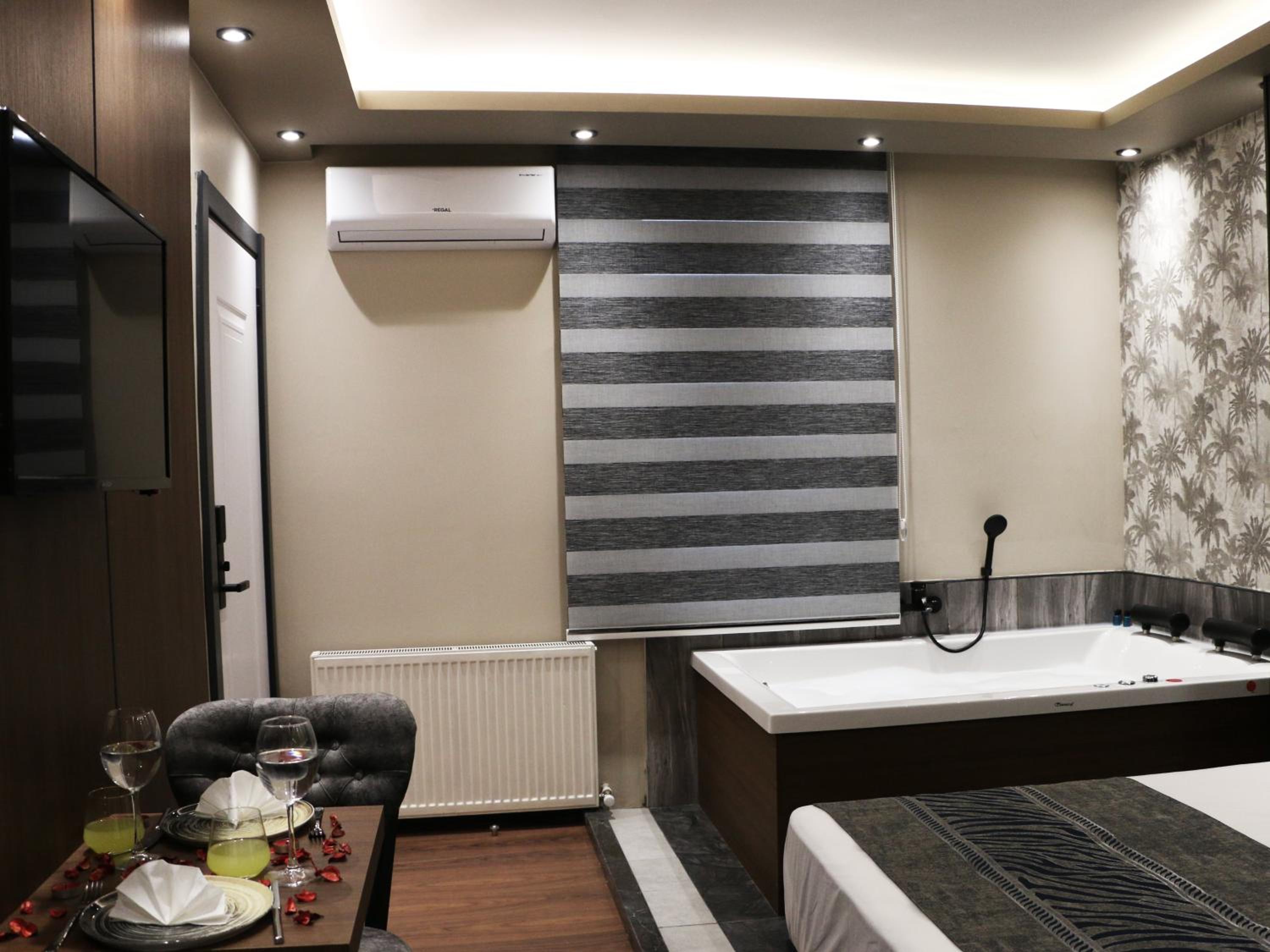 Deluxe Double Room photo 3