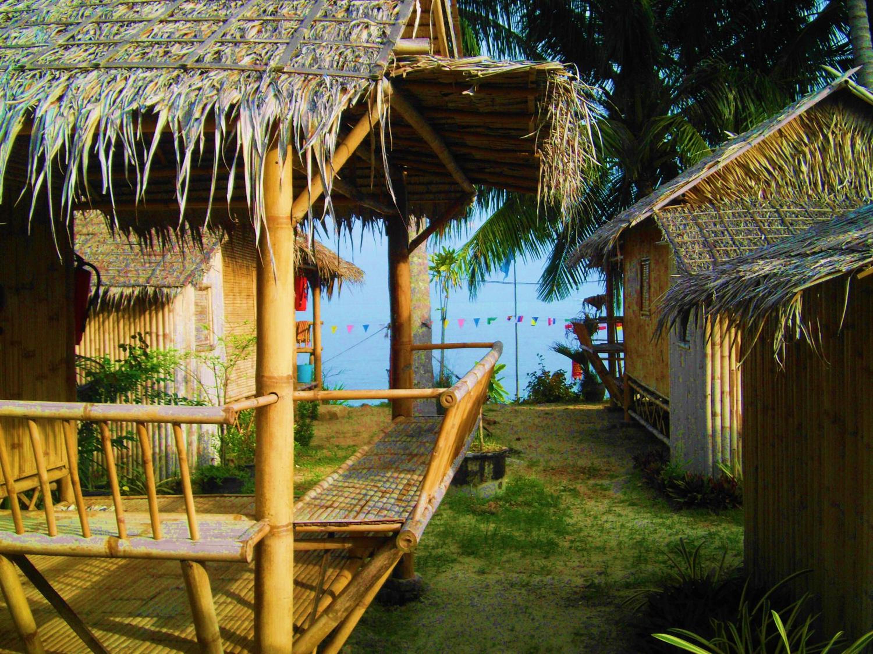 Bungalow Road Side photo 3