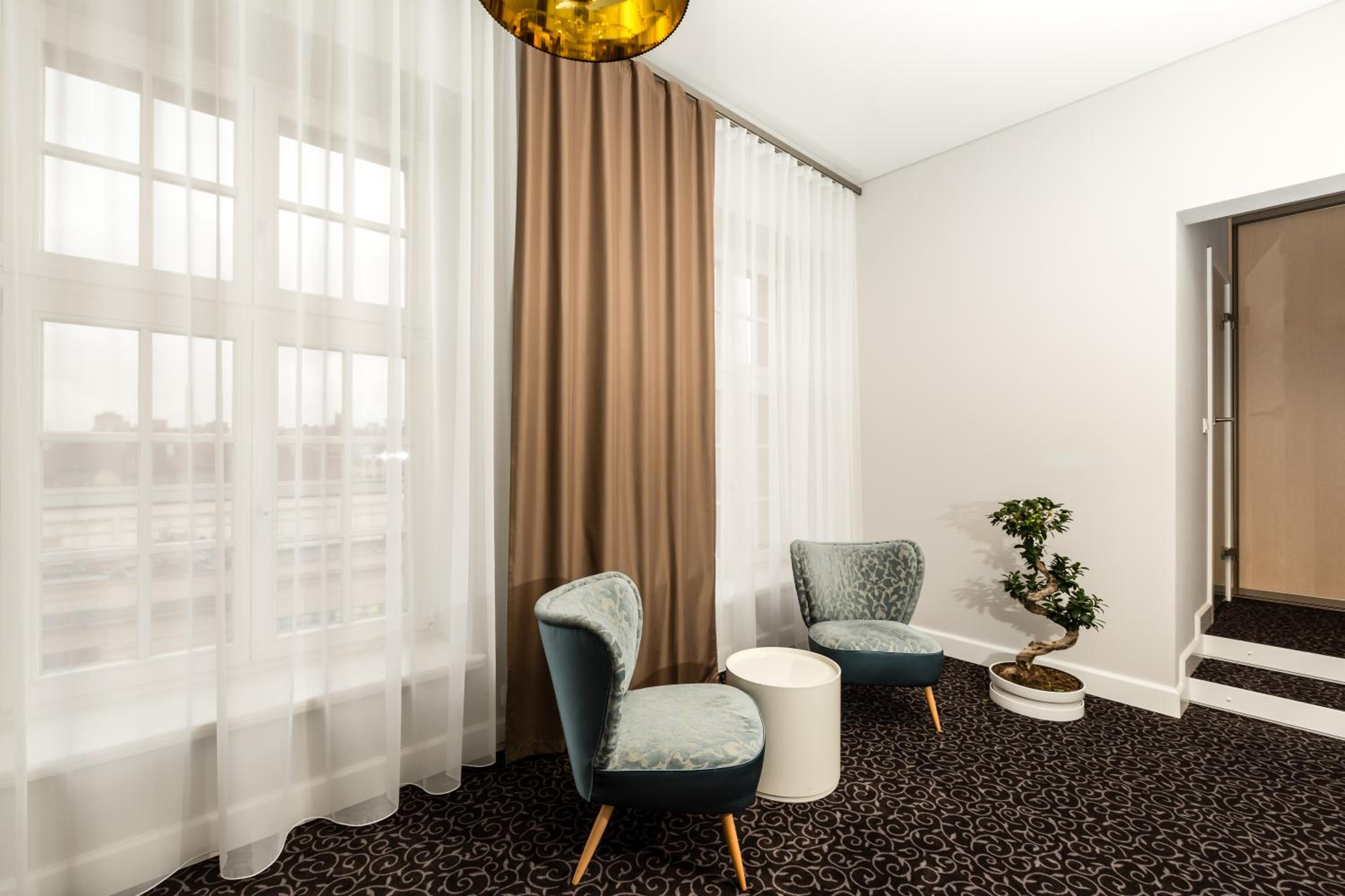 Superior Double or Twin Room - Photo 8