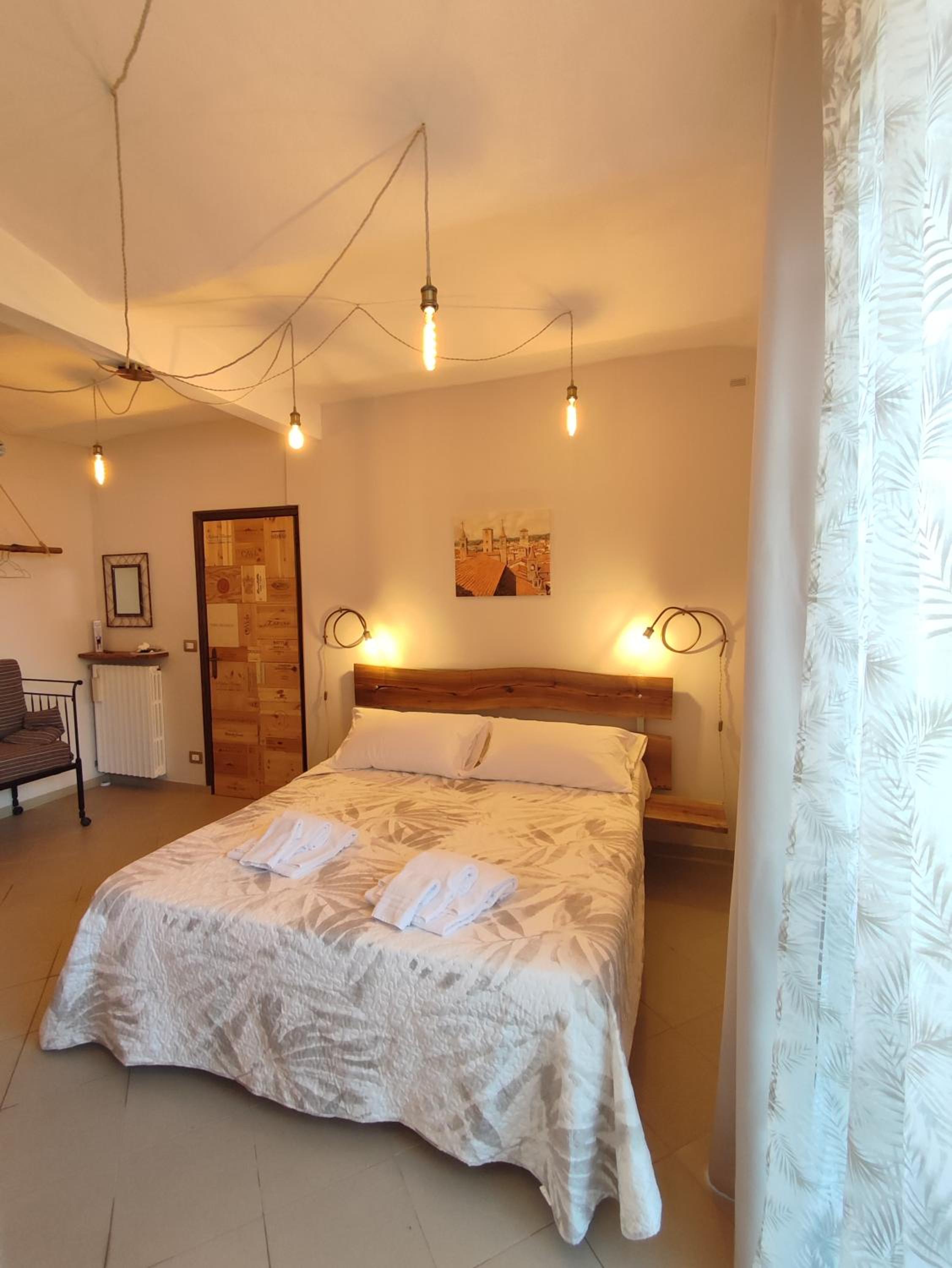 One-Bedroom House photo 1