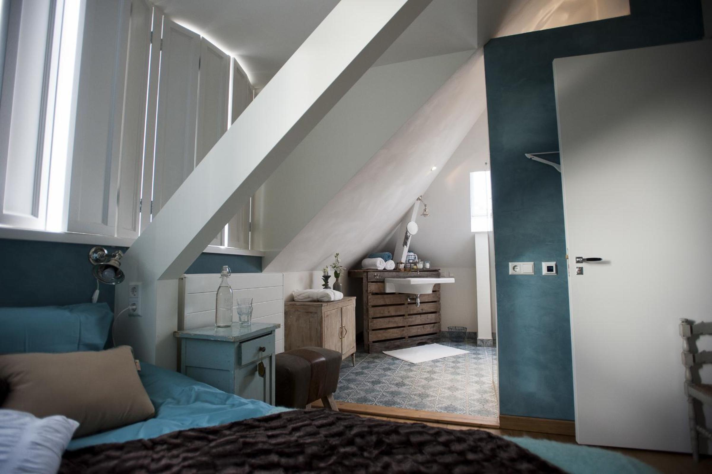 Small Double Room - Photo 3