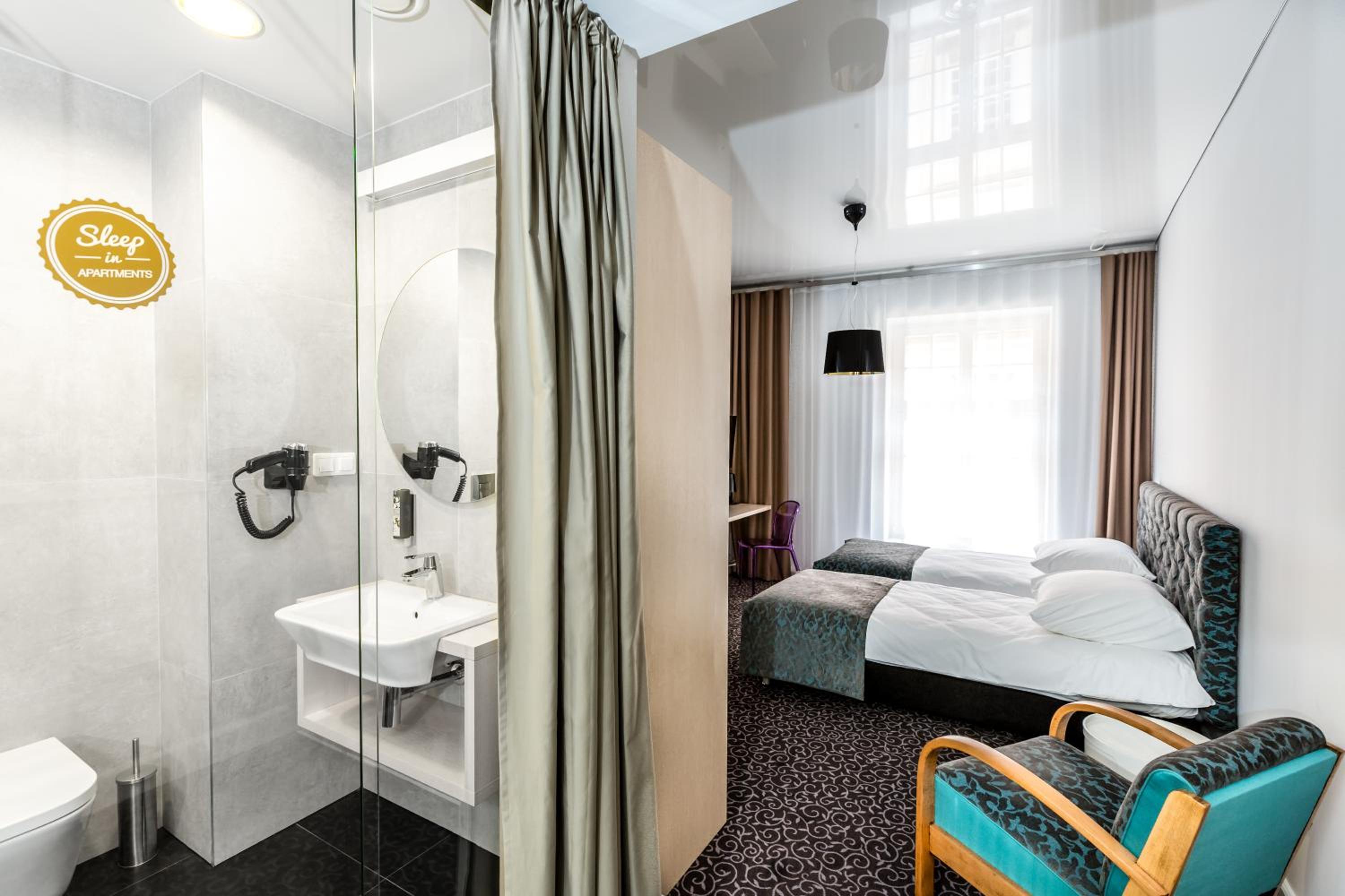 Deluxe Double or Twin Room - Photo 10