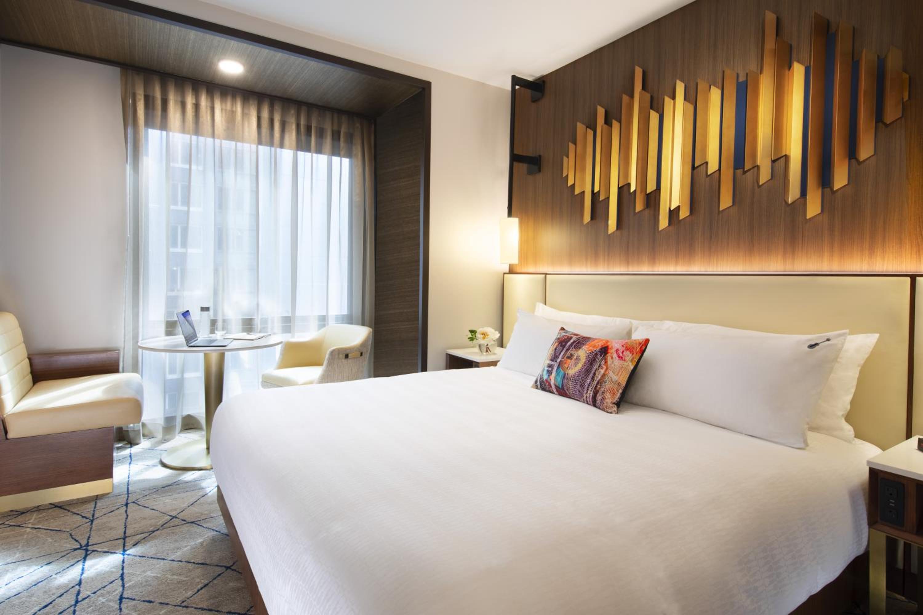 Deluxe Queens, 2 Queen Beds