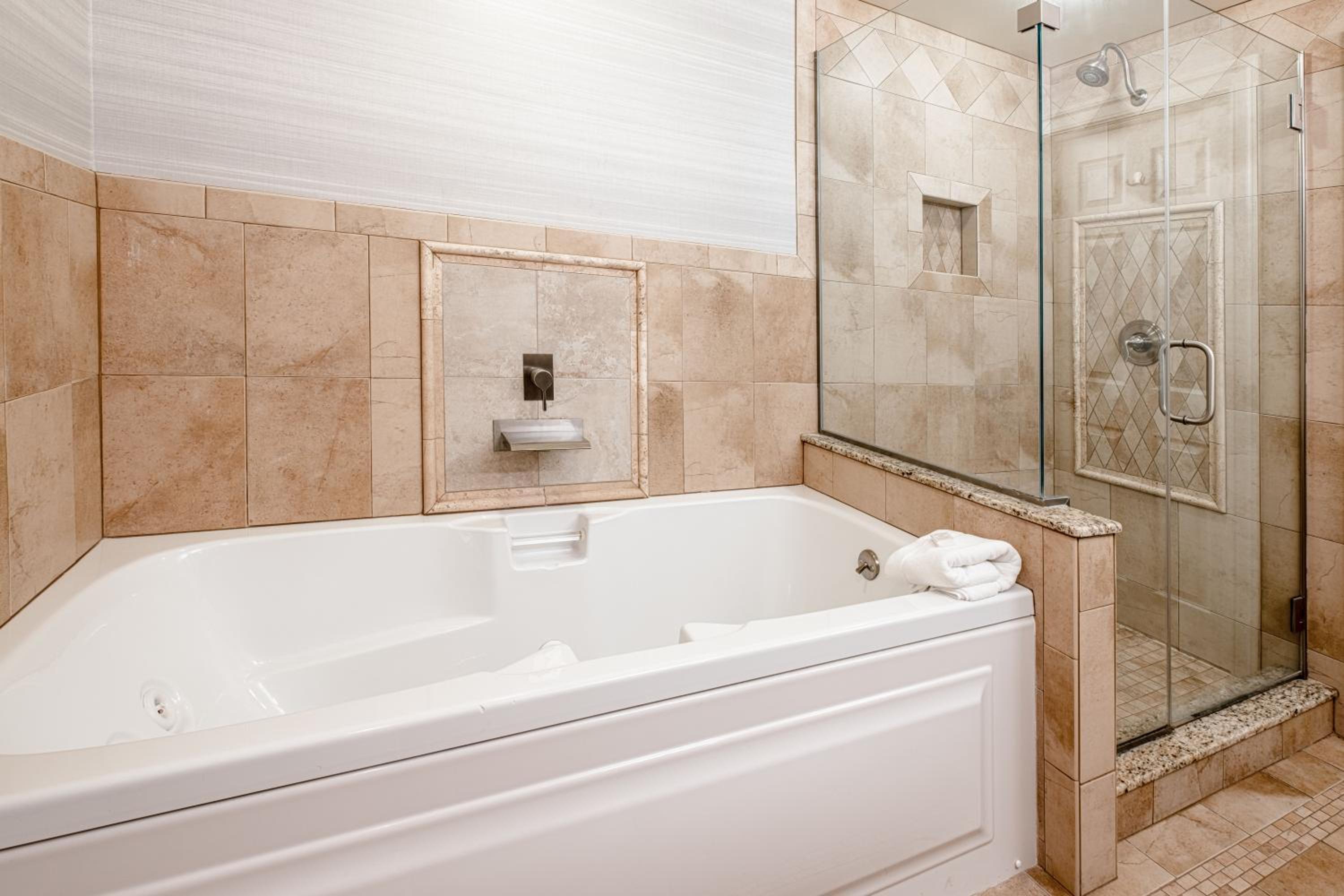 The Oxford One Bedroom Suite photo 3
