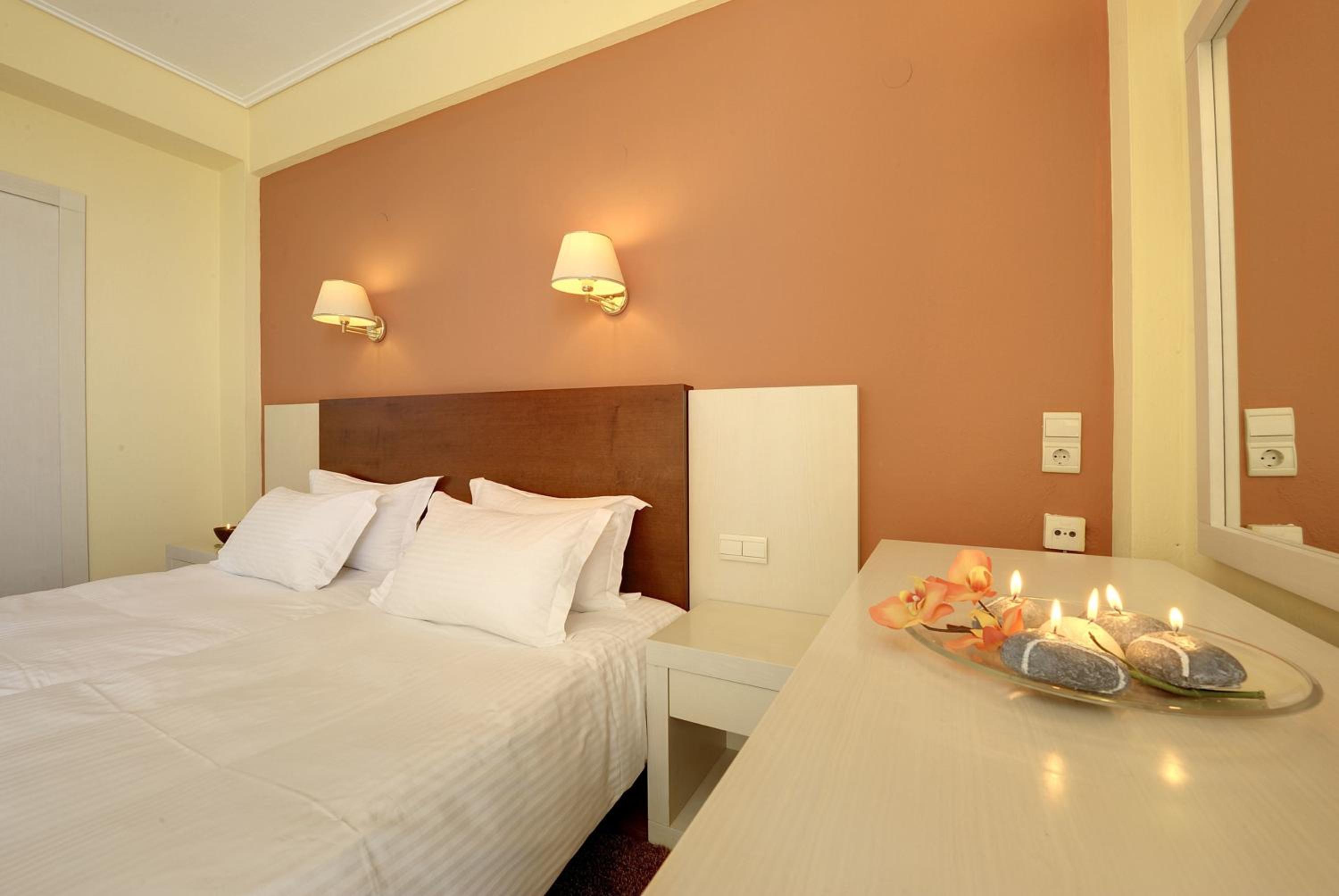 Superior Twin Room with Sea View - Photo 16