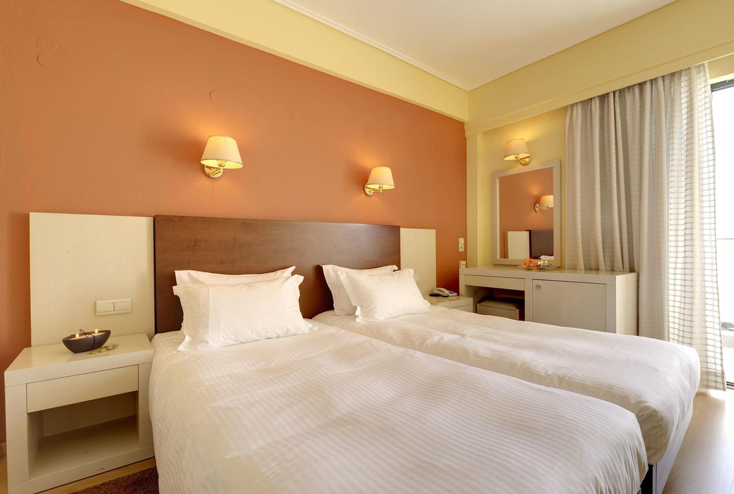 Superior Twin Room with Sea View - Photo 1