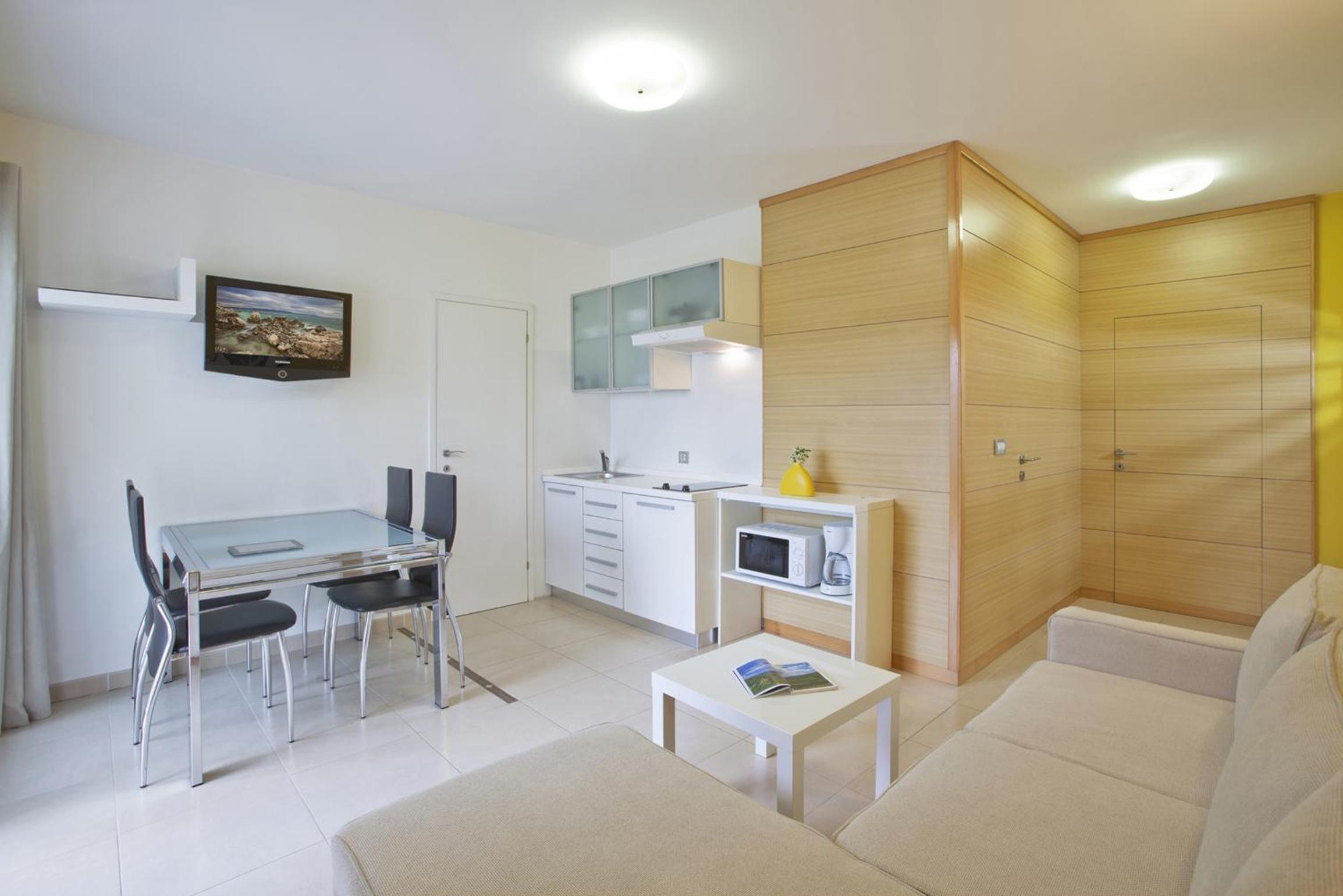 One-Bedroom Apartment with Terrace and Sea View